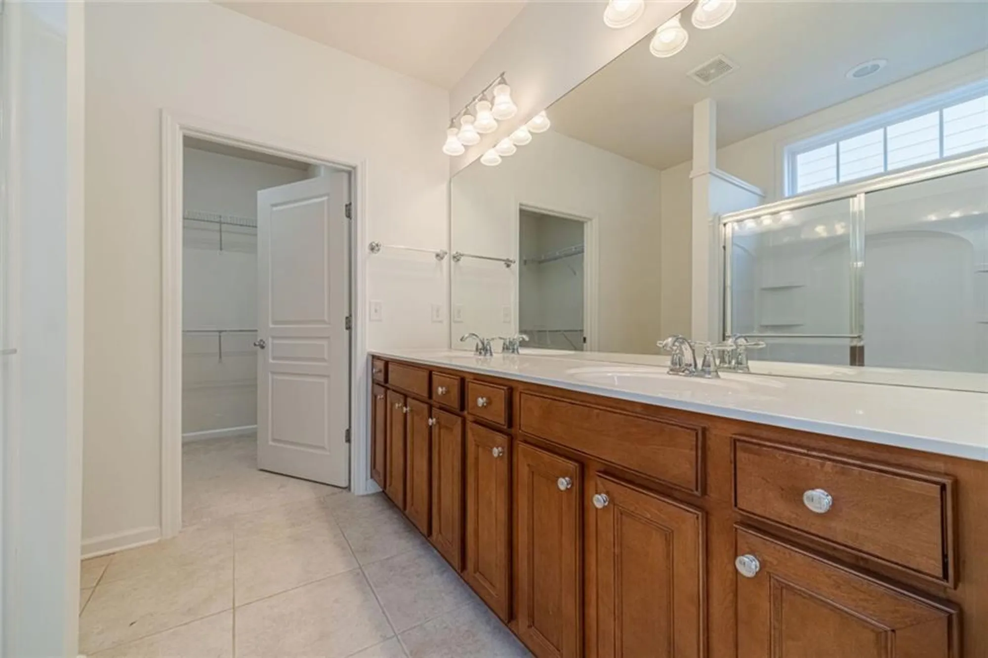 Property Slideshow image 15 of 60 | 6288 ivy stone way, Hoschton, GA, 30548