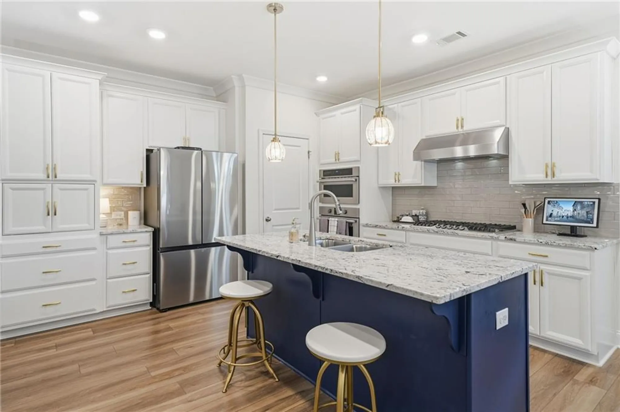 Property Slideshow image 10 of 59 | 707 evergreen ln, Canton, GA, 30114