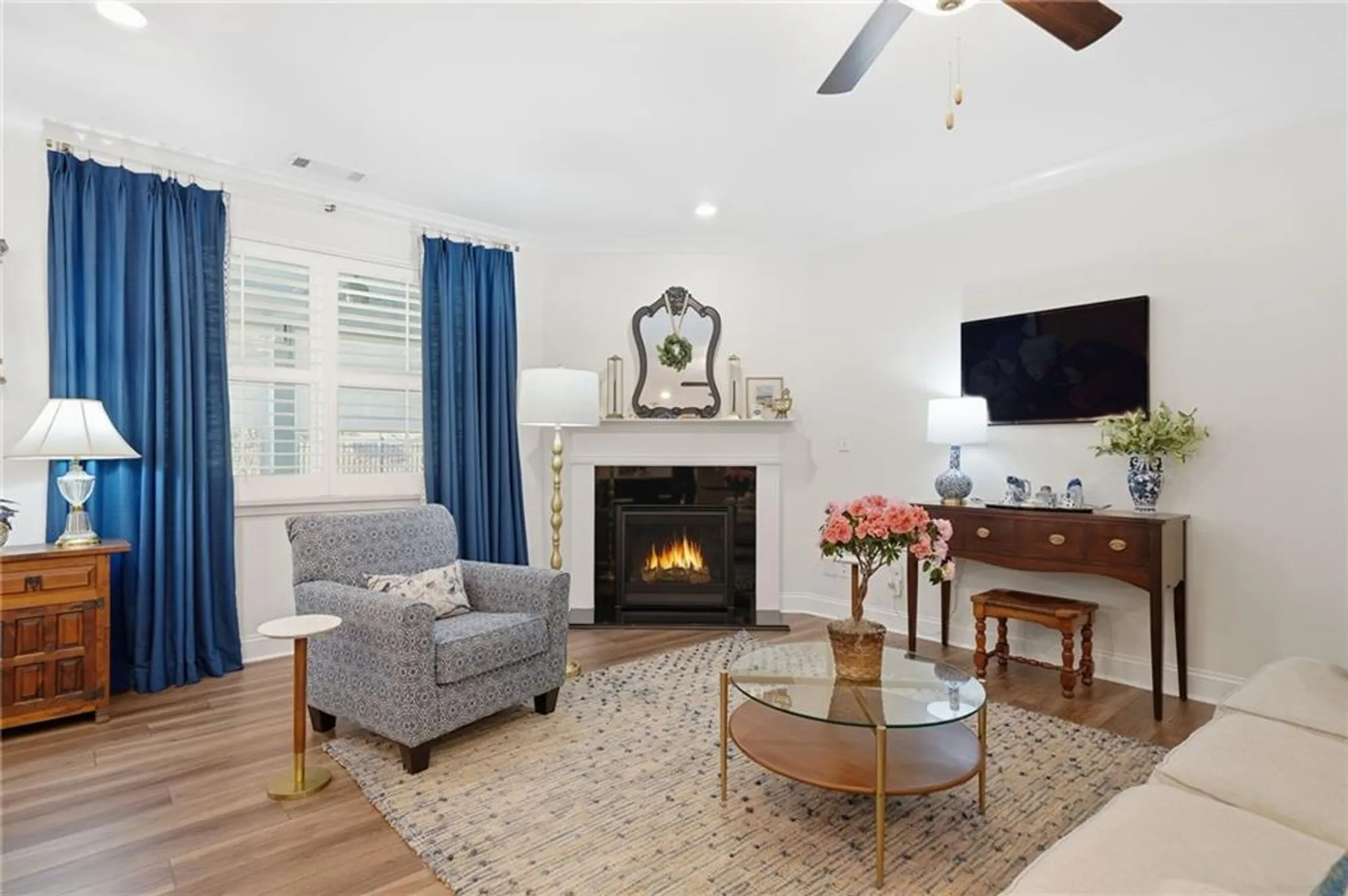 Property Slideshow image 18 of 59 | 707 evergreen ln, Canton, GA, 30114