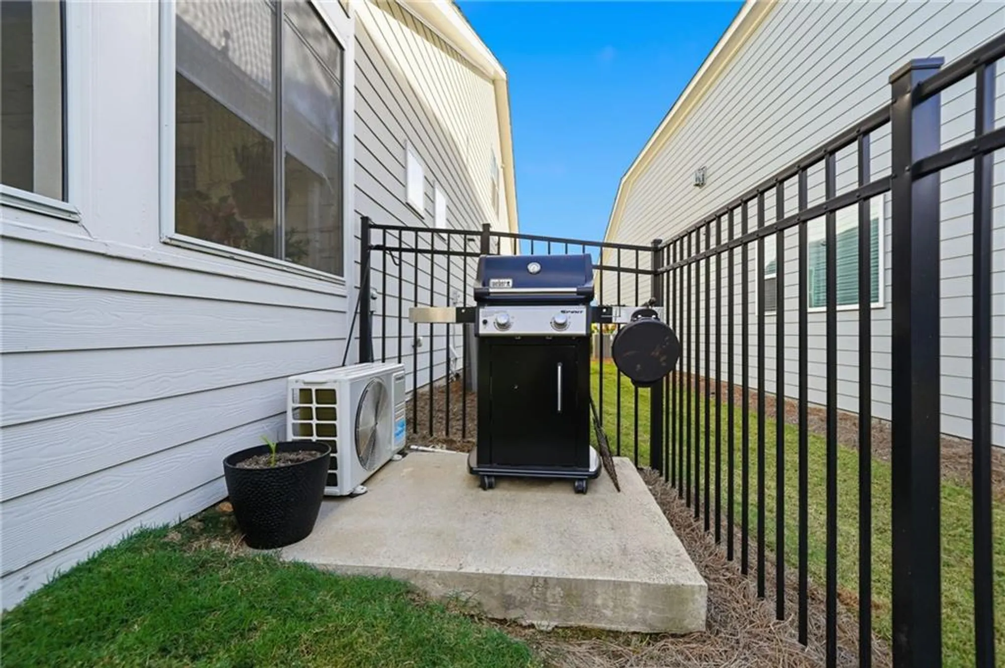 Property Slideshow image 33 of 59 | 707 evergreen ln, Canton, GA, 30114