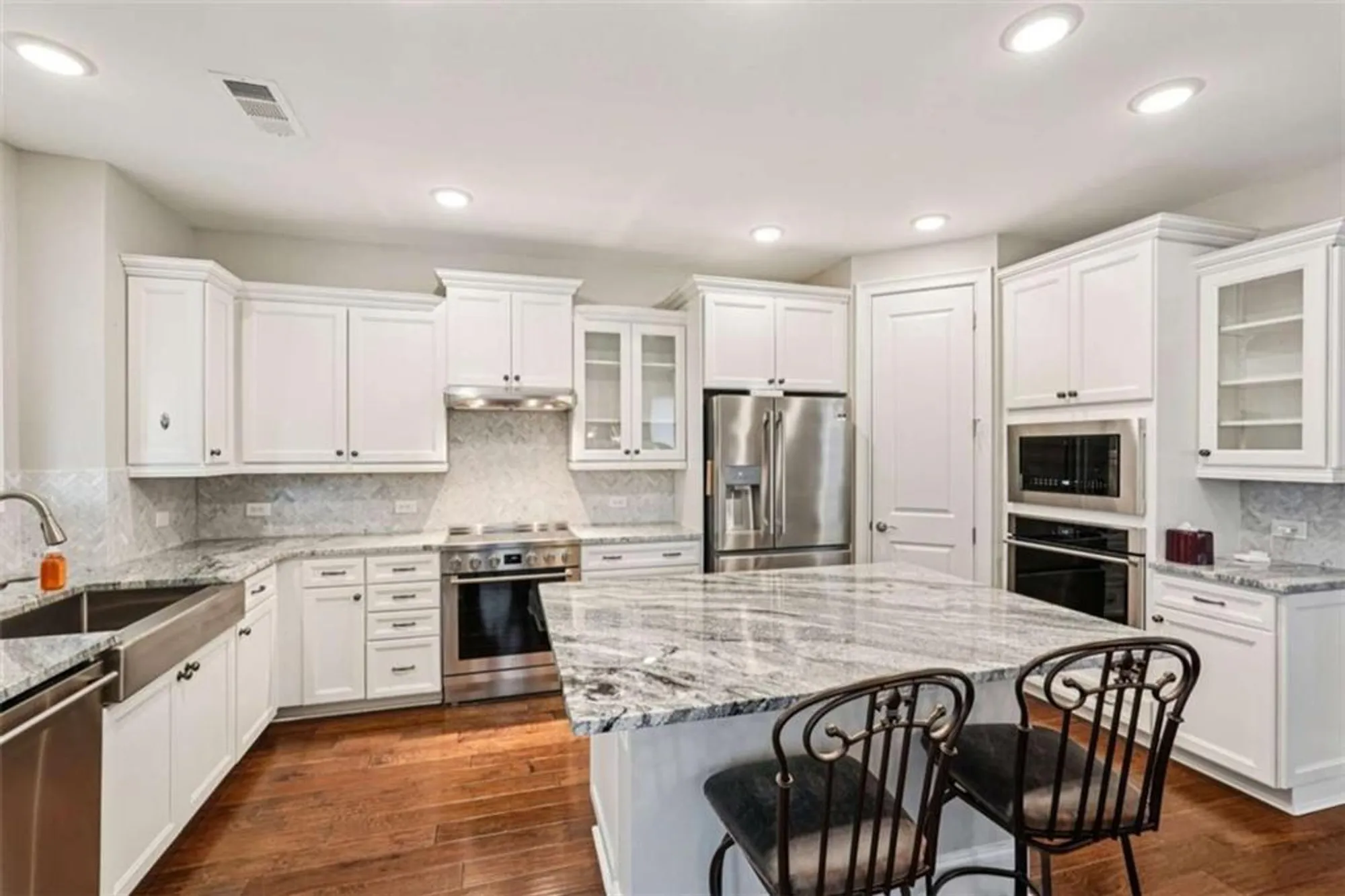 Property Slideshow image 17 of 88 | 126 mulberry ct, Peachtree City, GA, 30269