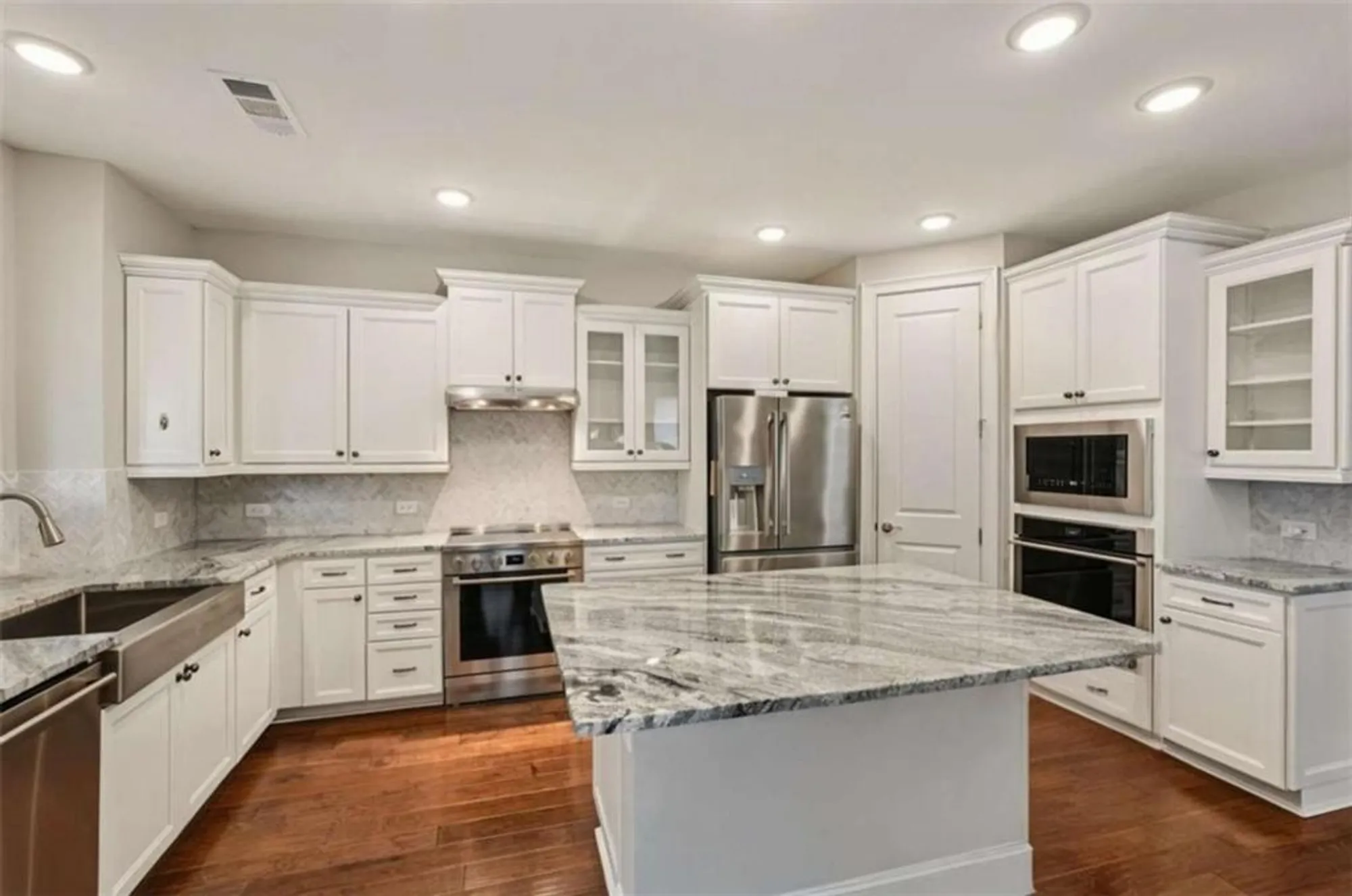 Property Slideshow image 19 of 88 | 126 mulberry ct, Peachtree City, GA, 30269