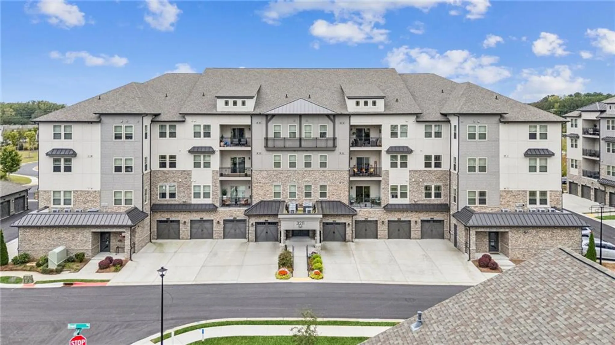 Property Slideshow image 2 of 42 | 3211 orwell way unit 4205, Cumming, GA, 30041