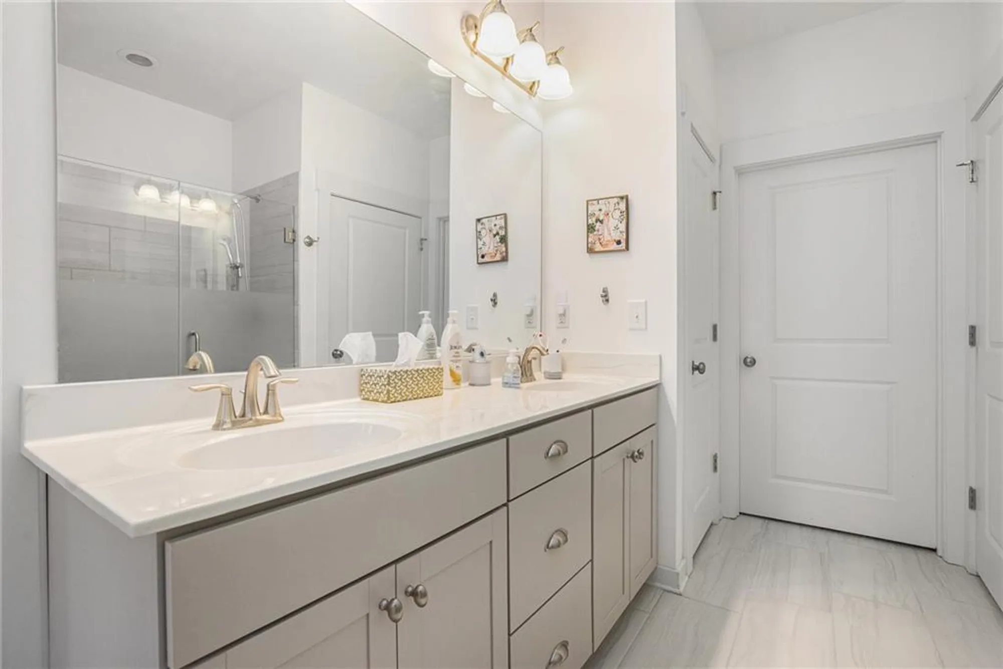 Property Slideshow image 20 of 32 | 2473 rathburn cir, Loganville, GA, 30052