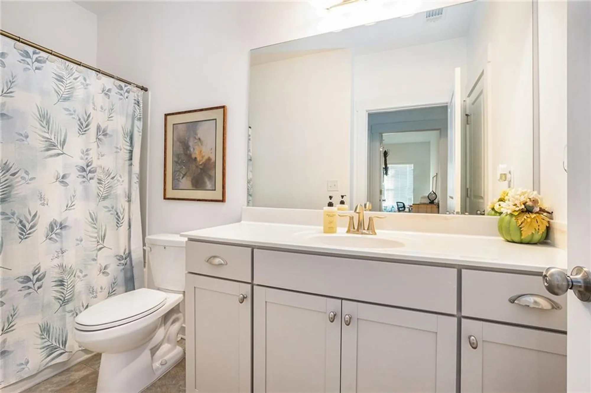 Property Slideshow image 25 of 32 | 2473 rathburn cir, Loganville, GA, 30052