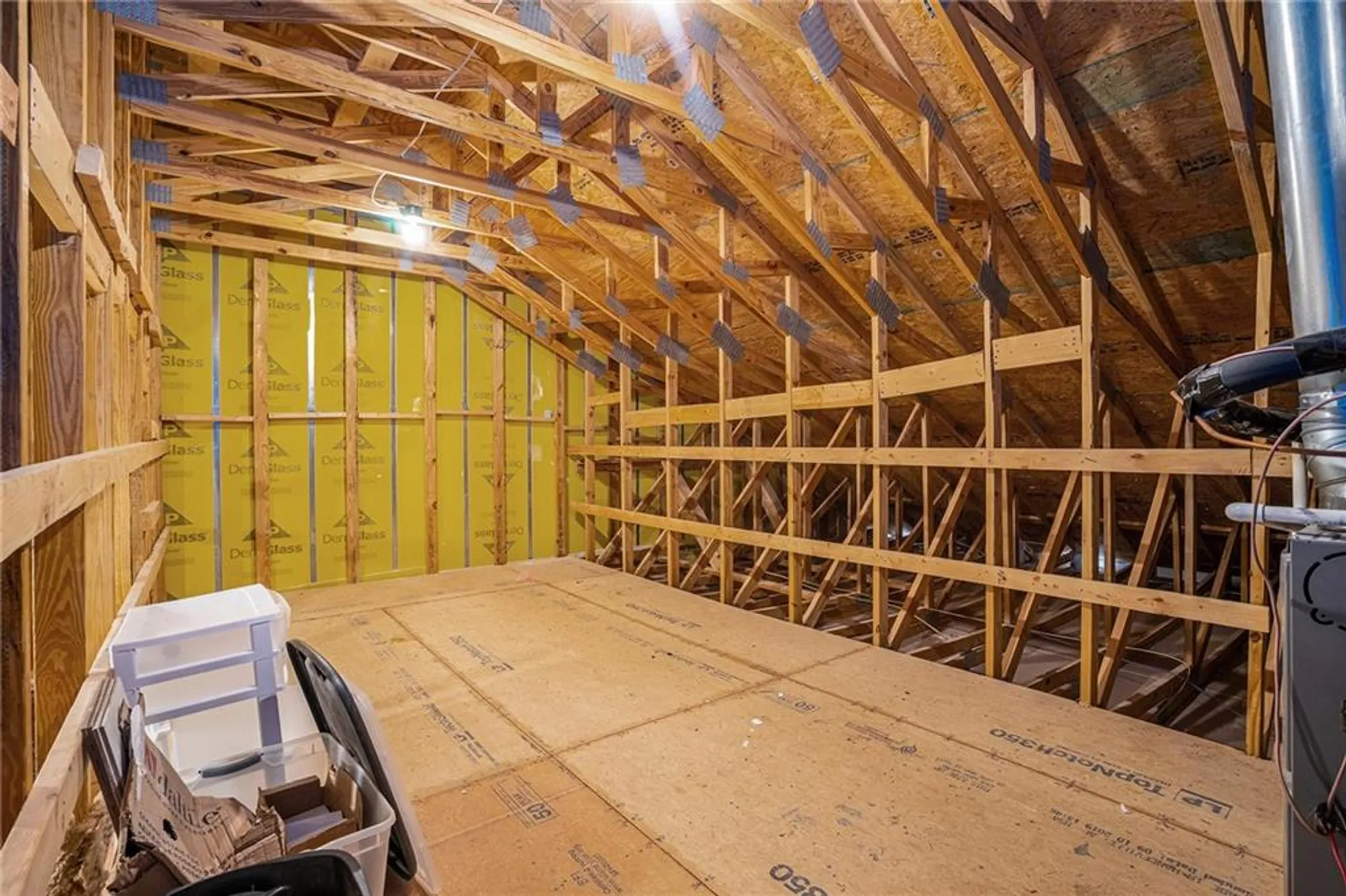 Property Slideshow image 27 of 32 | 2473 rathburn cir, Loganville, GA, 30052