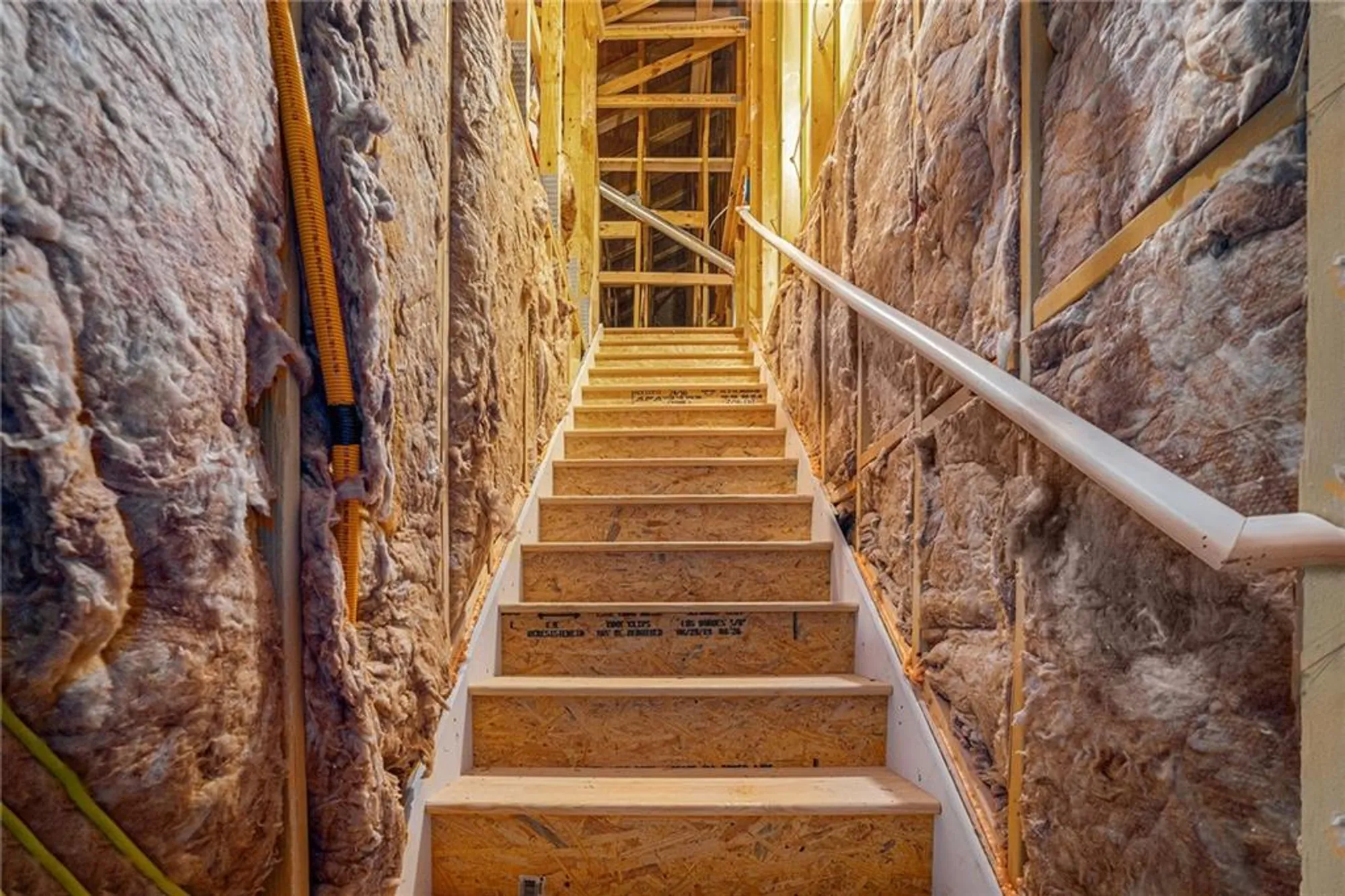 Property Slideshow image 28 of 32 | 2473 rathburn cir, Loganville, GA, 30052