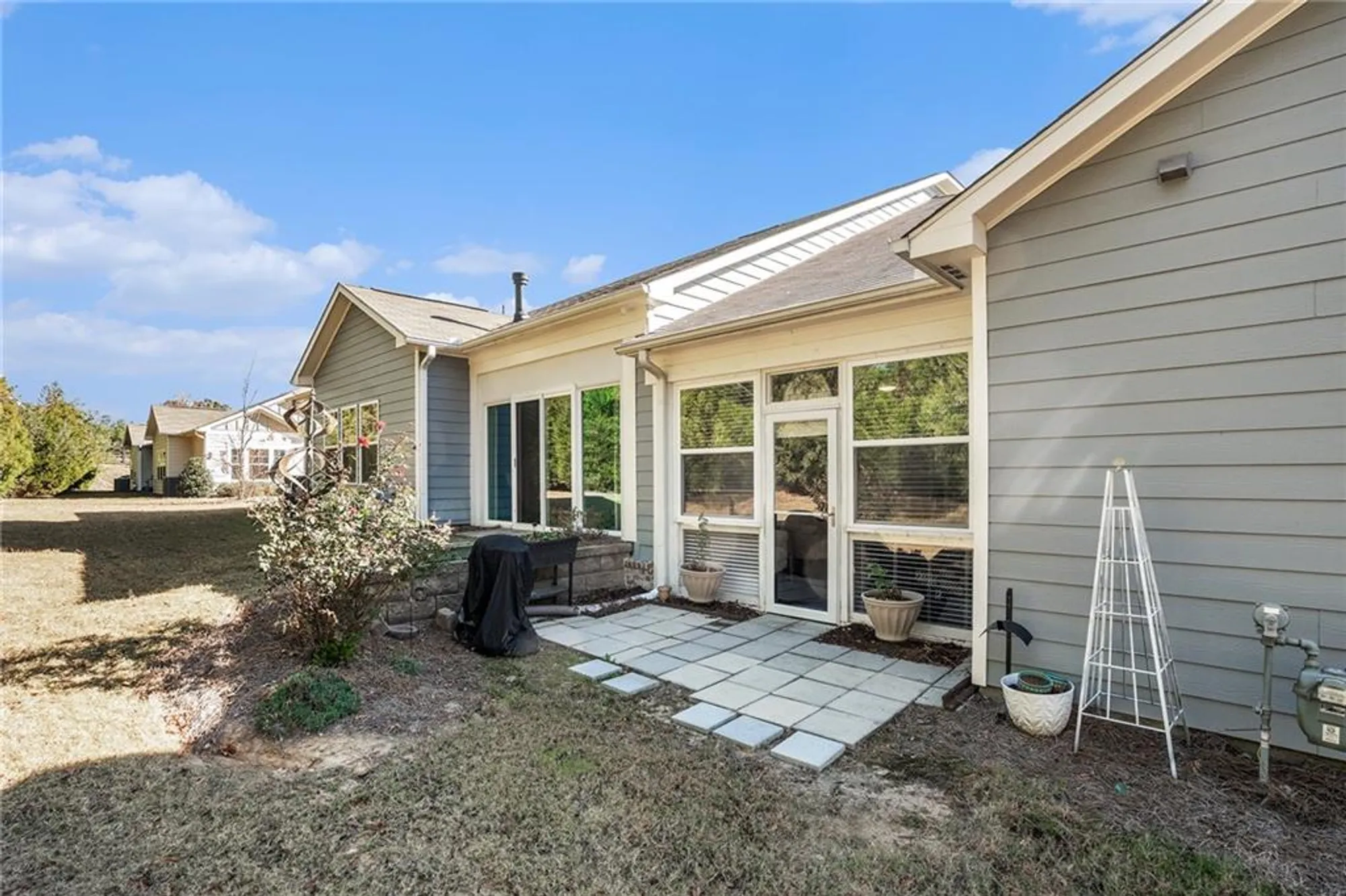 Property Slideshow image 29 of 32 | 2473 rathburn cir, Loganville, GA, 30052