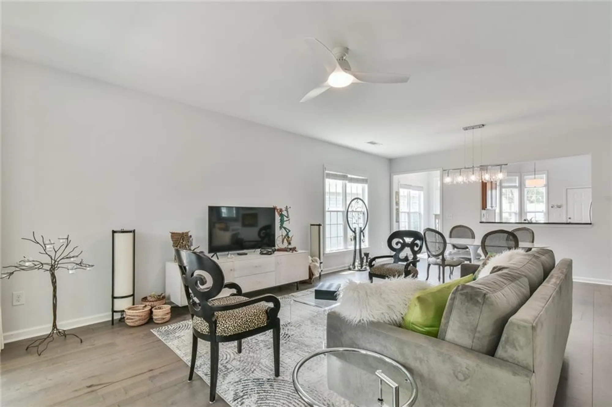 Property Slideshow image 15 of 30 | 6233 greenstone cir, Hoschton, GA, 30548