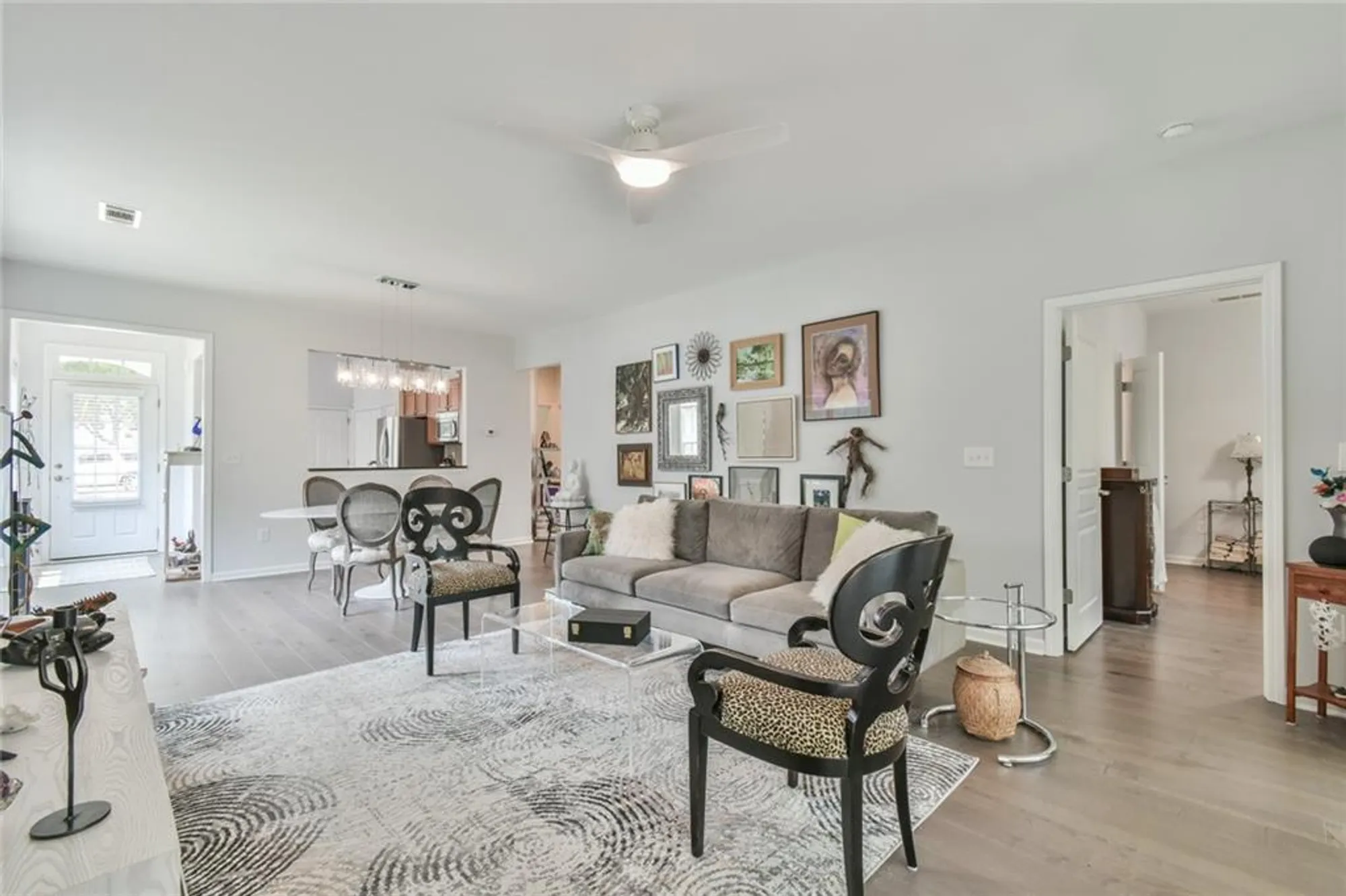 Property Slideshow image 16 of 30 | 6233 greenstone cir, Hoschton, GA, 30548