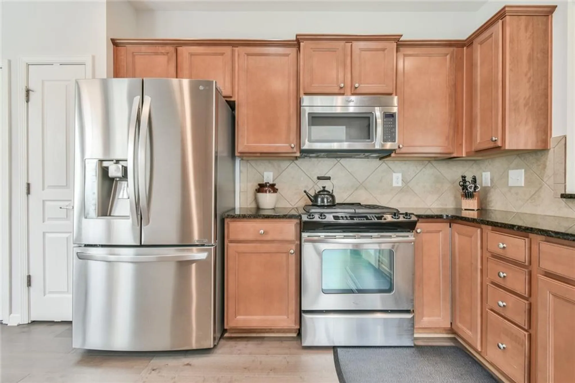 Property Slideshow image 7 of 30 | 6233 greenstone cir, Hoschton, GA, 30548