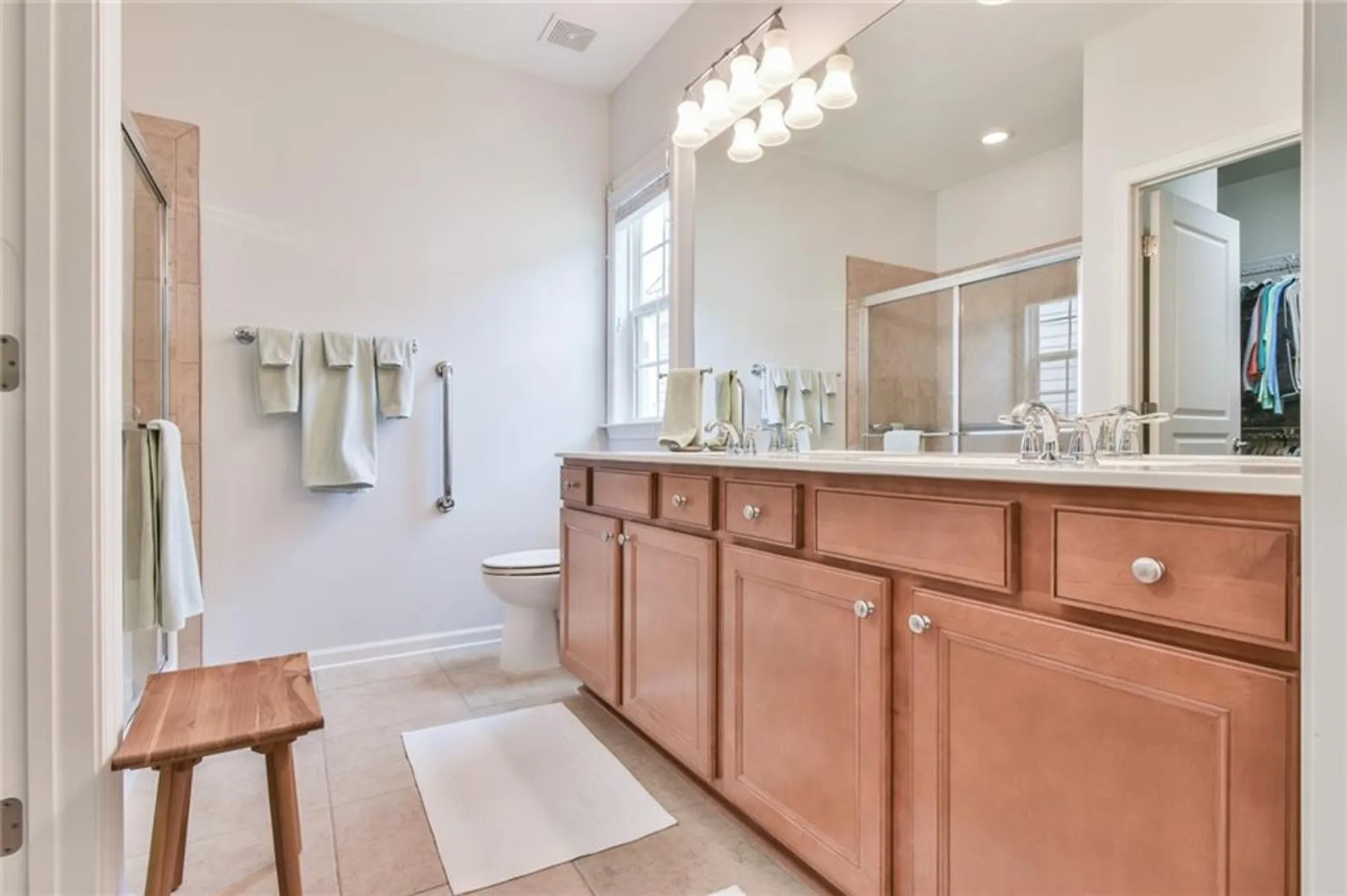 Property Slideshow image 23 of 30 | 6233 greenstone cir, Hoschton, GA, 30548