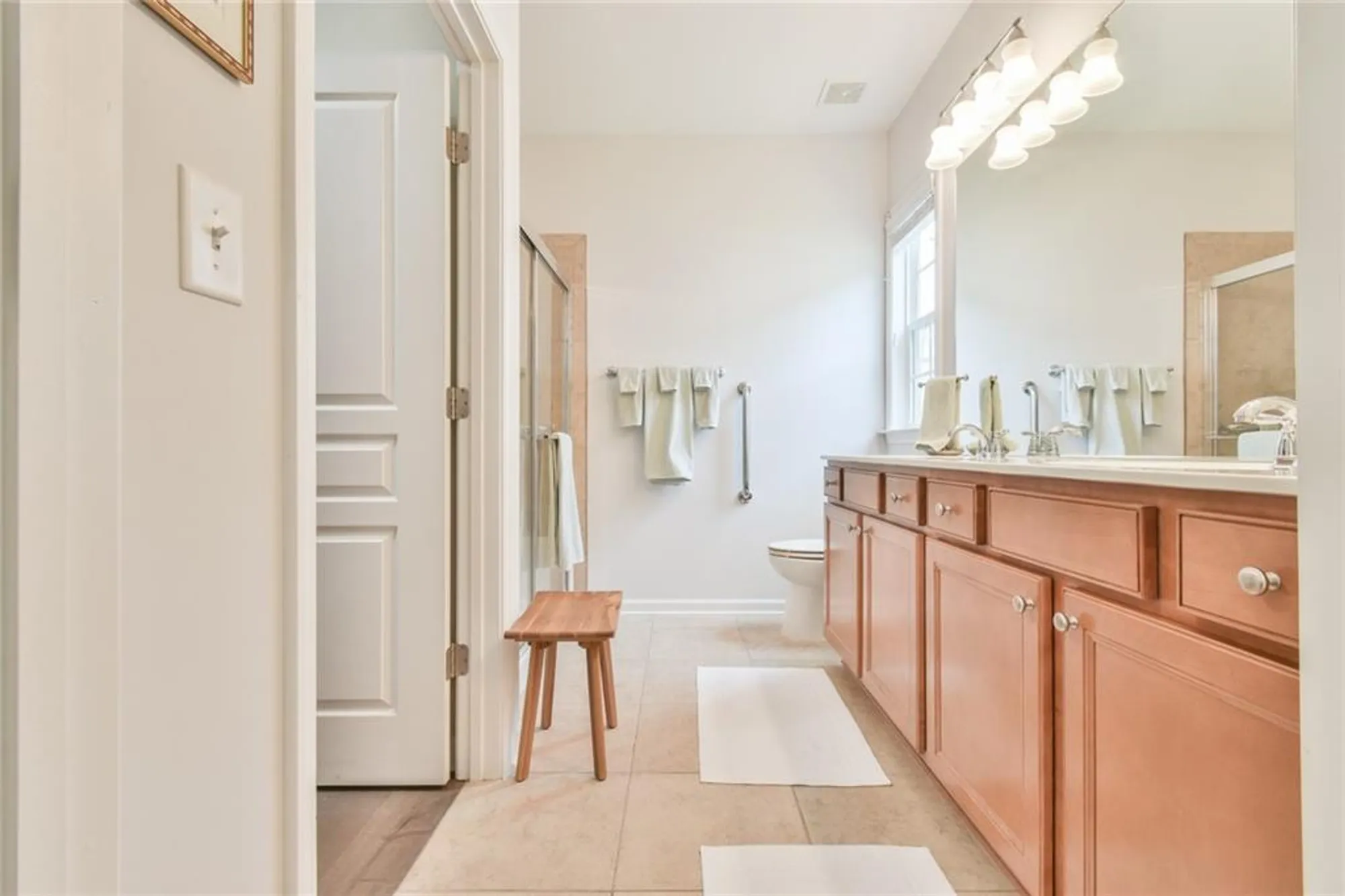 Property Slideshow image 24 of 30 | 6233 greenstone cir, Hoschton, GA, 30548