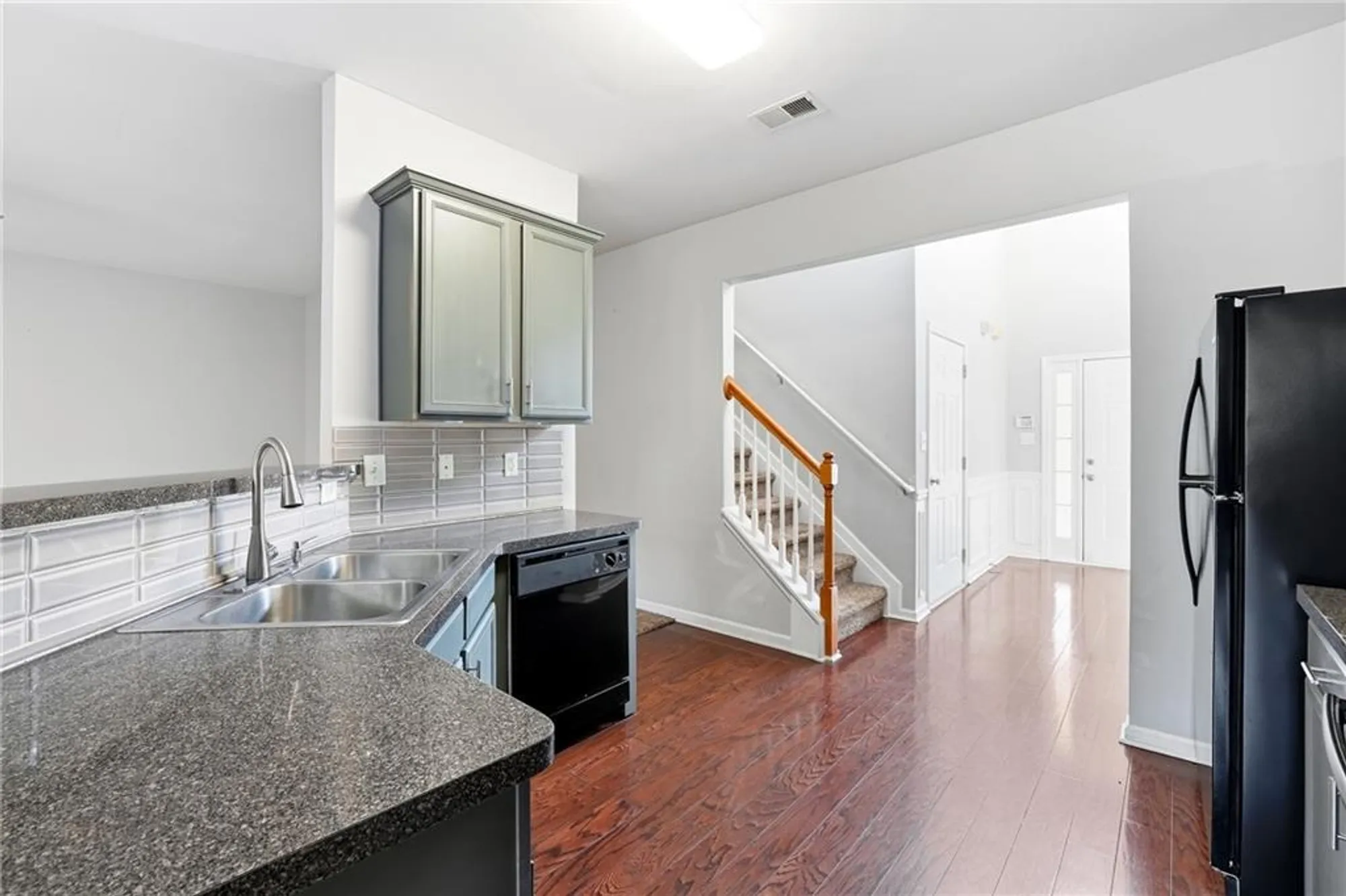 Property Slideshow image 10 of 38 | 384 creek manor way, Suwanee, GA, 30024