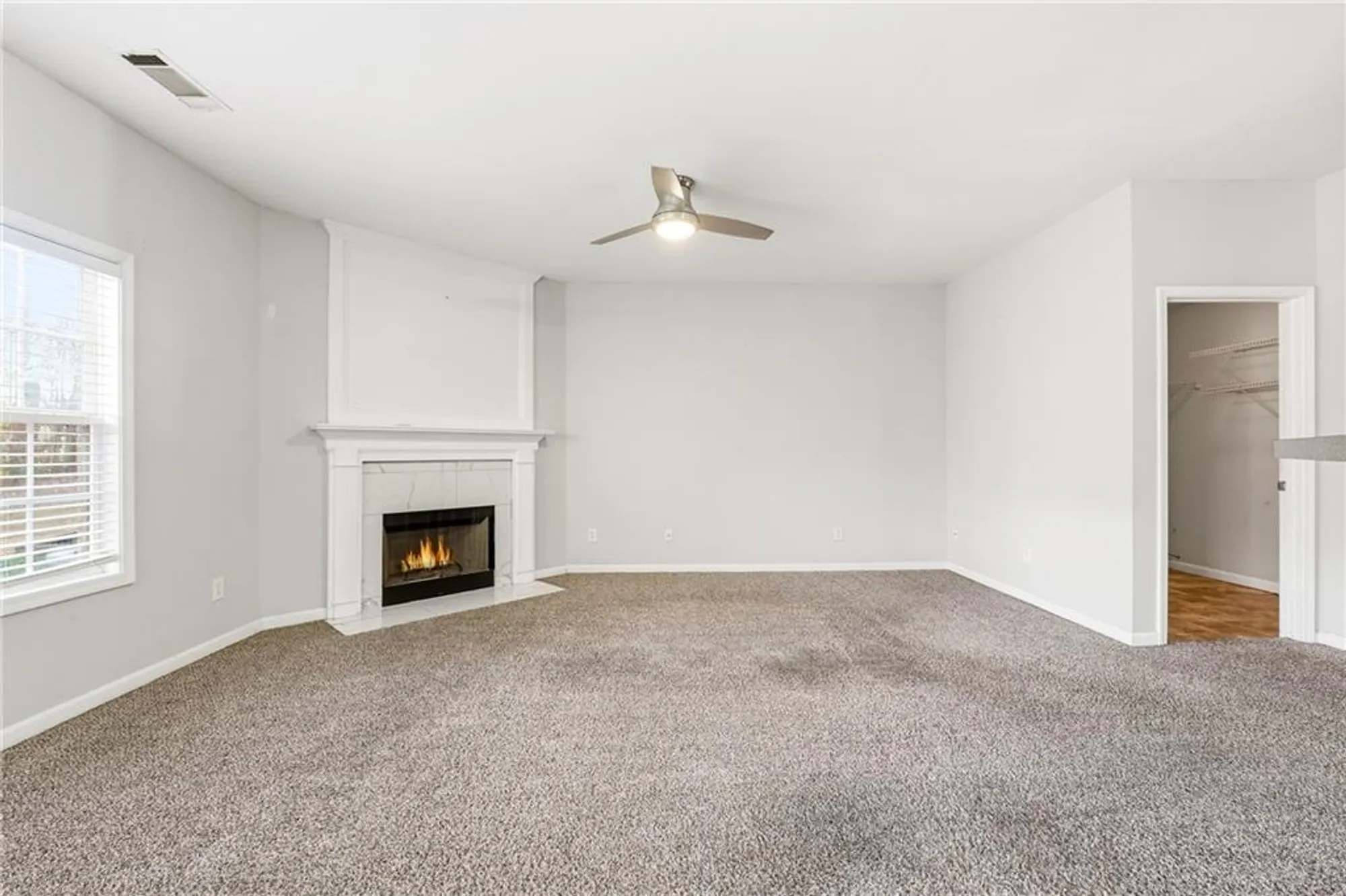 Property Slideshow image 14 of 38 | 384 creek manor way, Suwanee, GA, 30024