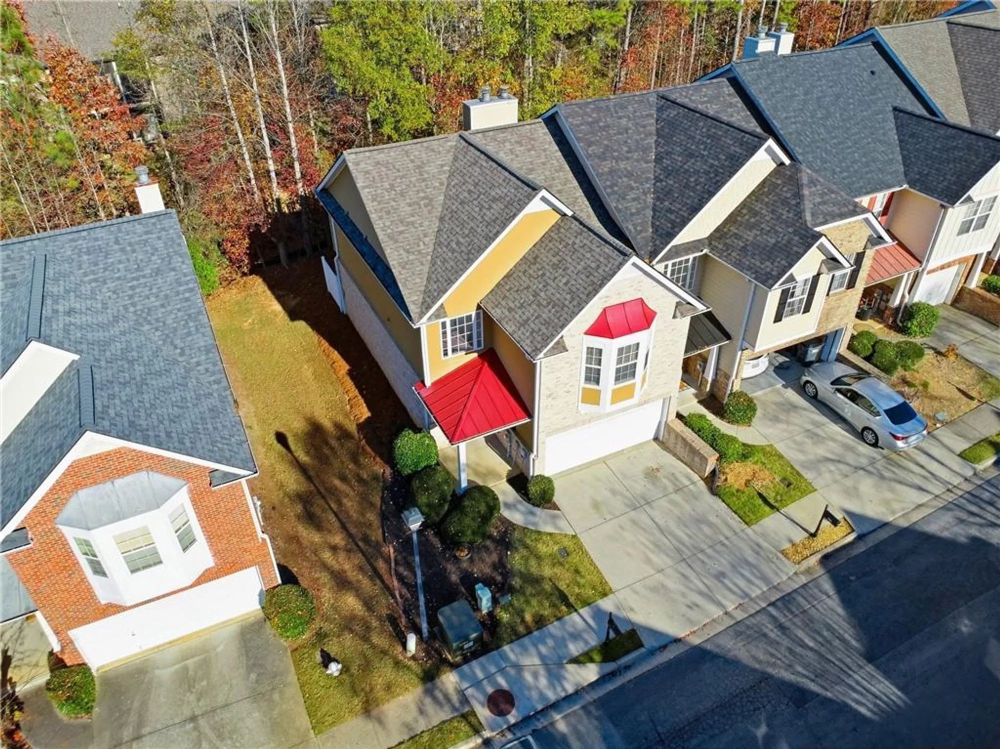 Property Slideshow image 34 of 38 | 384 creek manor way, Suwanee, GA, 30024