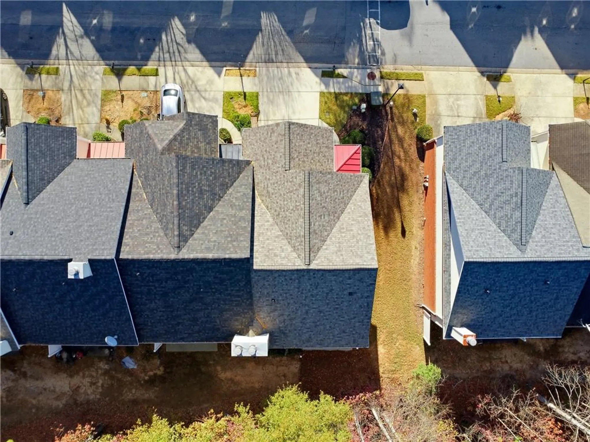 Property Slideshow image 35 of 38 | 384 creek manor way, Suwanee, GA, 30024