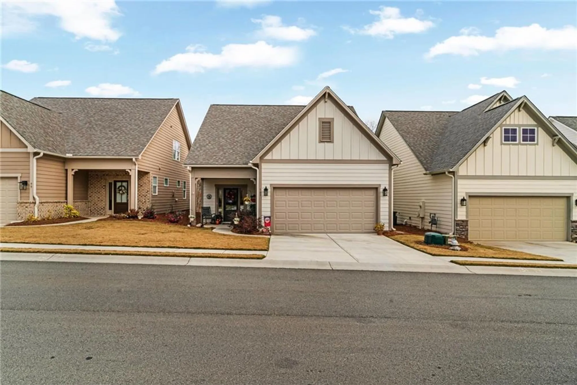 Property Slideshow image 3 of 56 | 109 grand cir, Jasper, GA, 30143