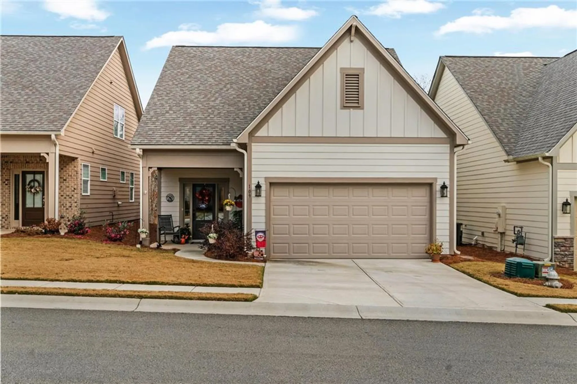 Property Slideshow image 1 of 56 | 109 grand cir, Jasper, GA, 30143