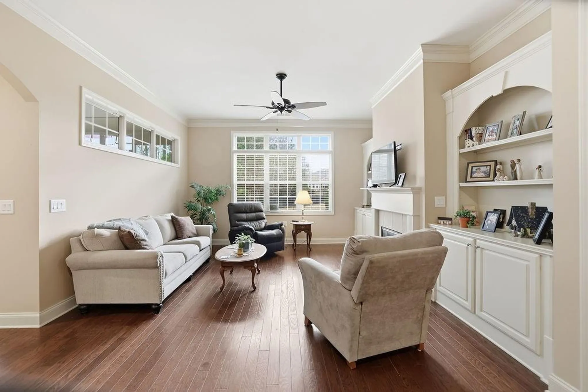 Property Slideshow image 4 of 35 | 238 orchards cir # 238, Woodstock, GA, 30188