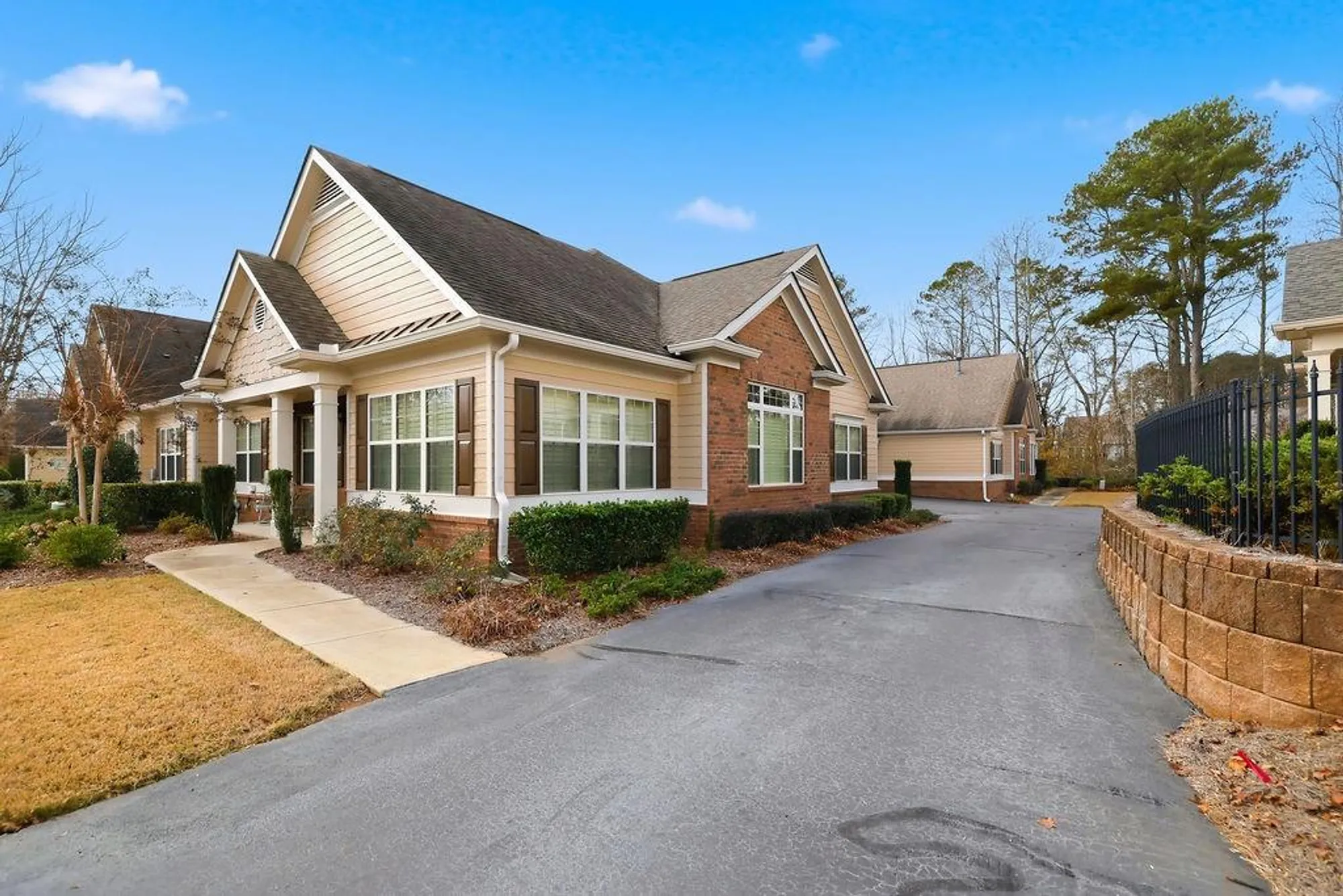 Property Slideshow image 1 of 35 | 238 orchards cir # 238, Woodstock, GA, 30188