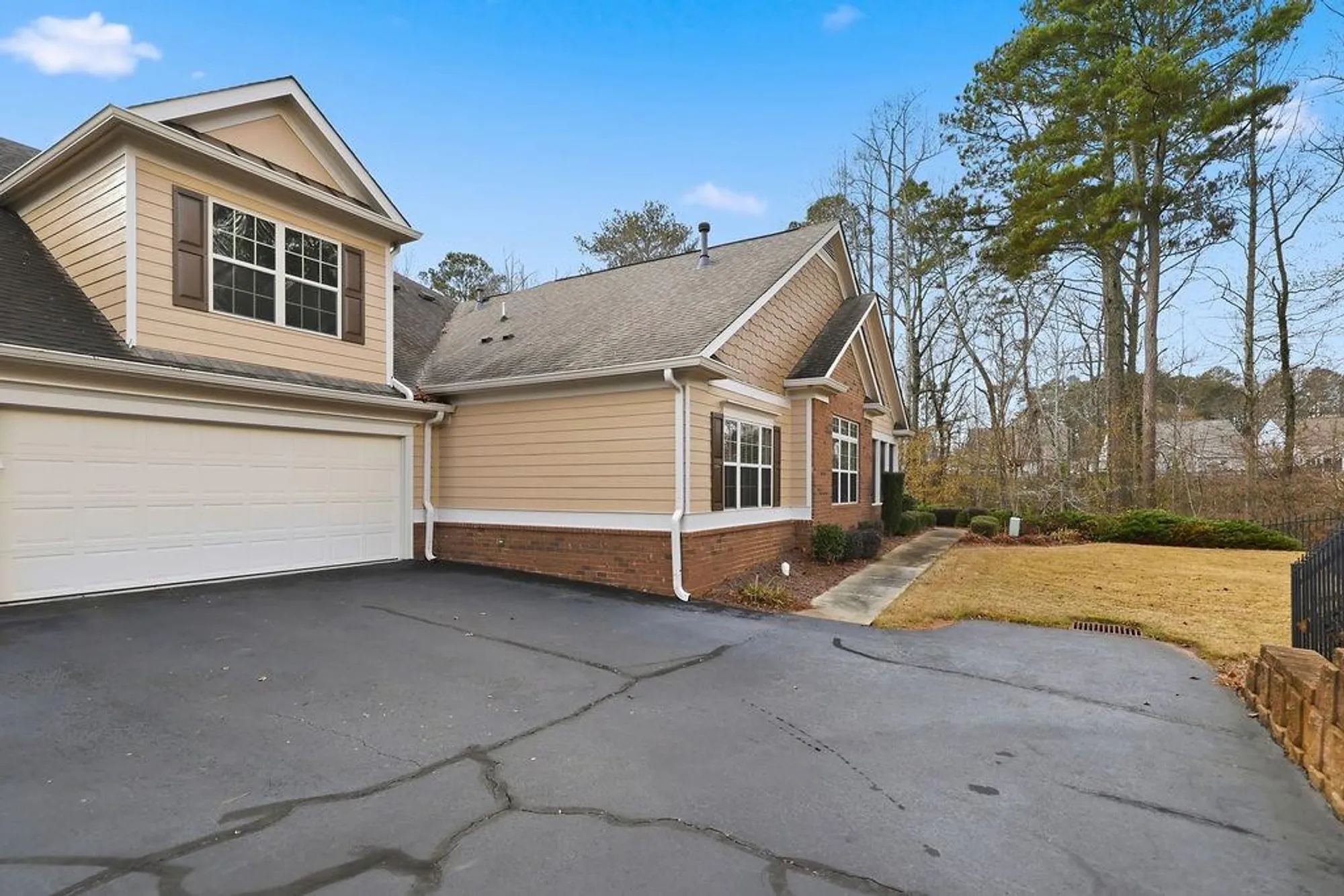 Property Slideshow image 32 of 35 | 238 orchards cir # 238, Woodstock, GA, 30188