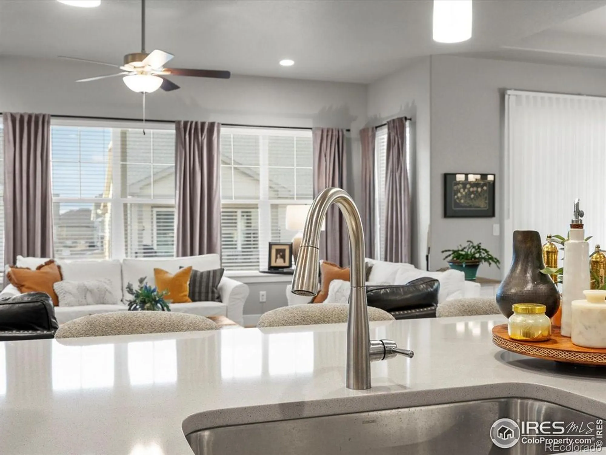 Property Slideshow image 6 of 39 | 9035 s shawnee ct, Aurora, CO, 80016