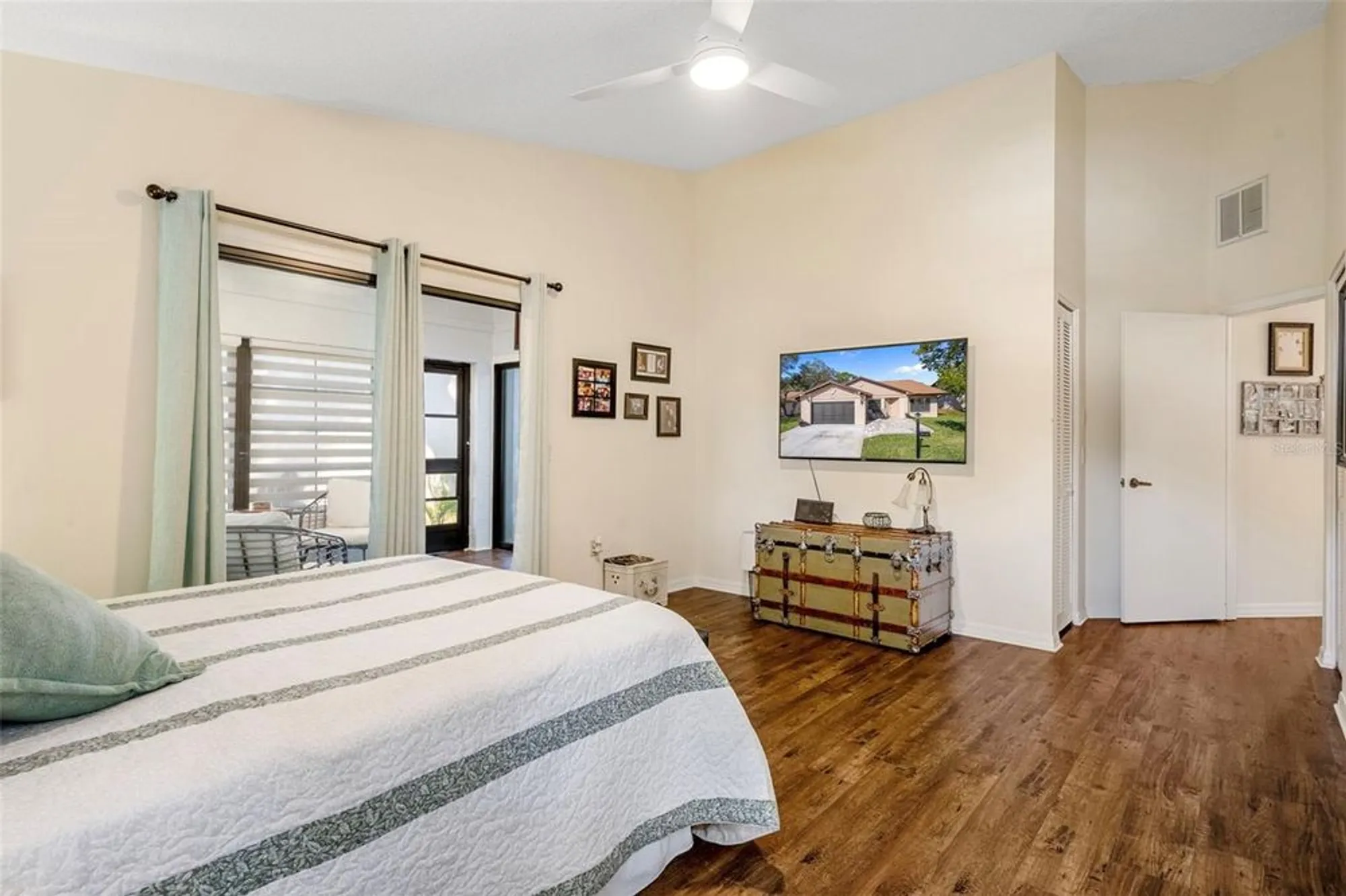 Property Slideshow image 27 of 65 | 6732 oak cluster cir, Spring Hill, FL, 34606