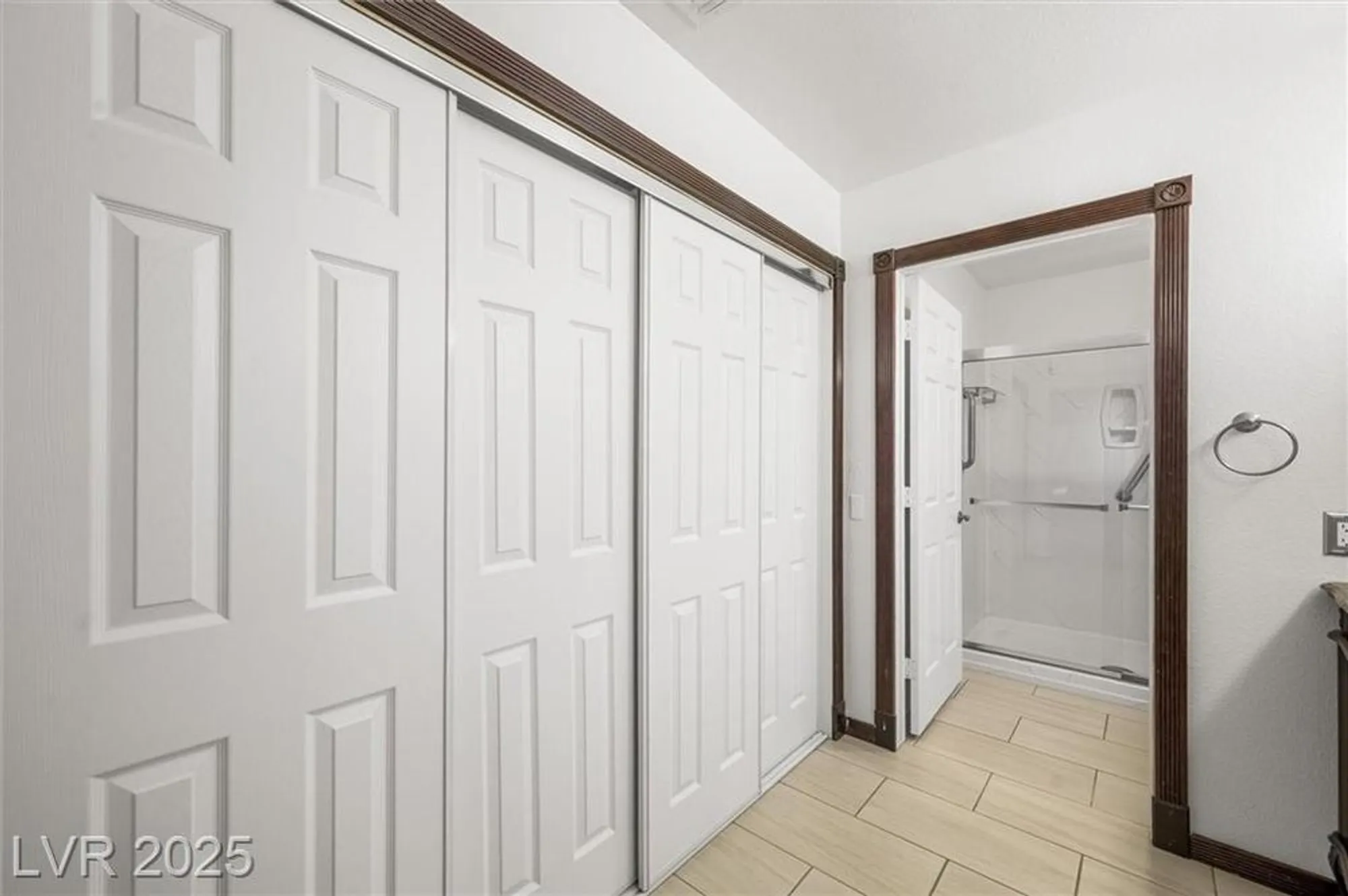 Property Slideshow image 26 of 52 | 2725 byron dr, Las Vegas, NV, 89134