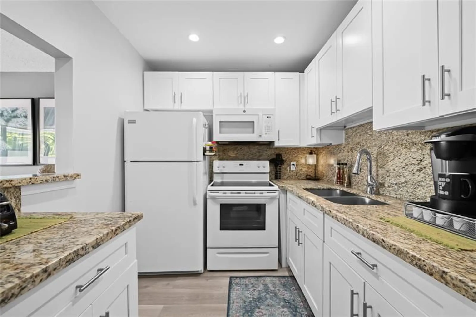 Property Slideshow image 10 of 26 | 318 oakridge r # 318, Deerfield Beach, FL, 33442