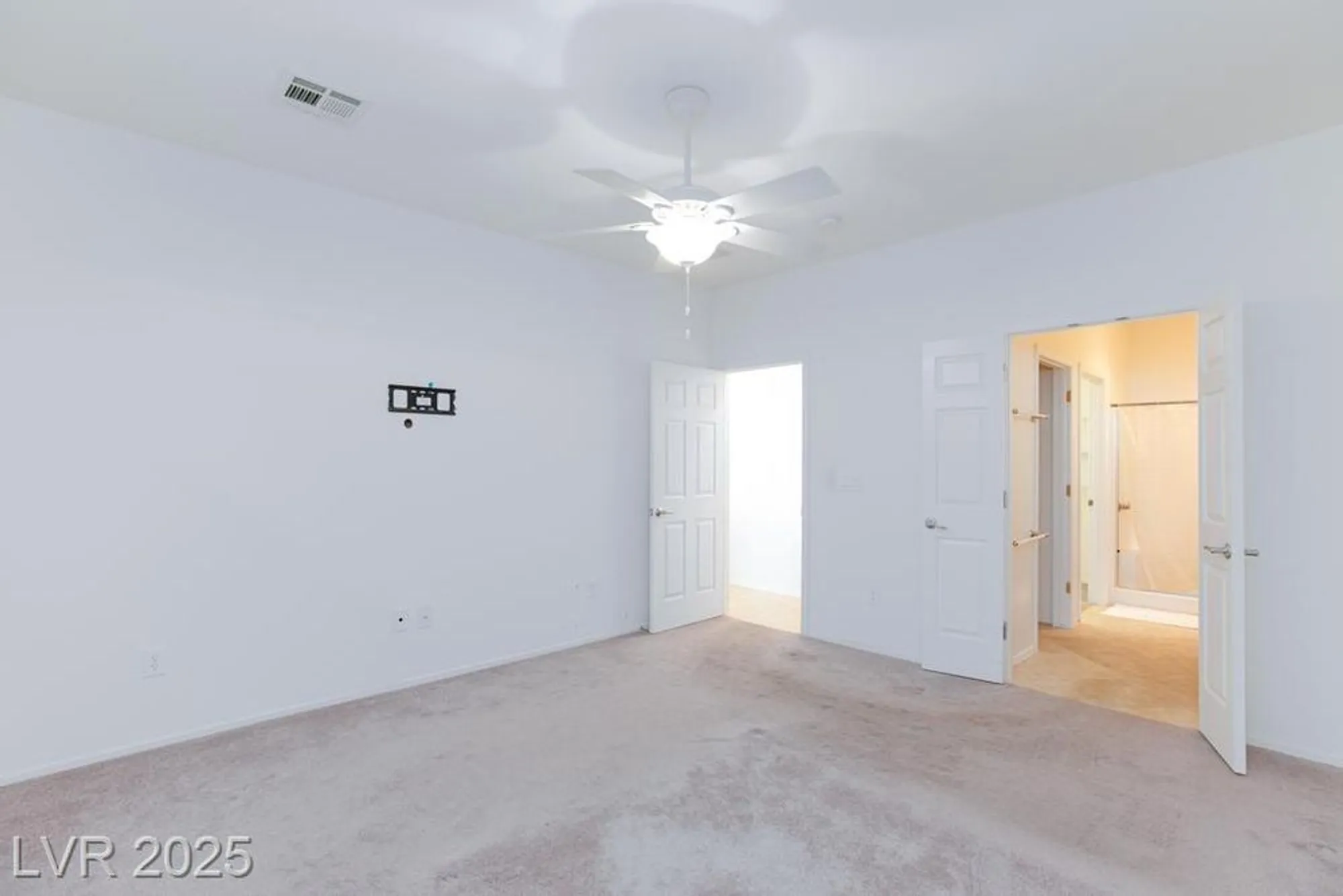 Property Slideshow image 25 of 33 | 7716 homing pigeon st, North Las Vegas, NV, 89084