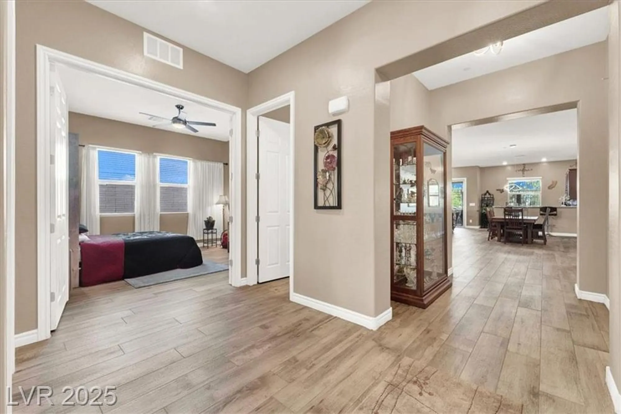 Property Slideshow image 6 of 48 | 400 middlestone ave, Henderson, NV, 89011