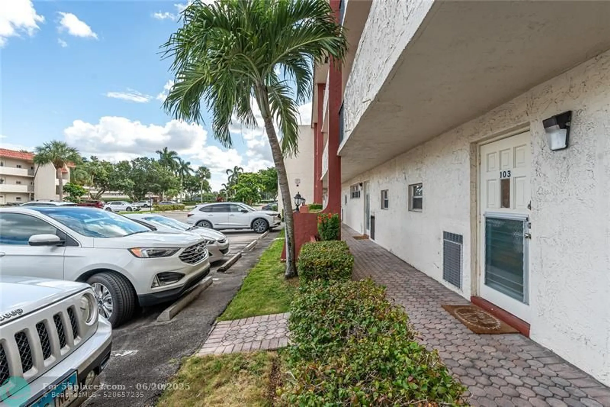 Property Slideshow image 22 of 58 | 811 s hollybrook dr 103, Pembroke Pines, FL, 33025