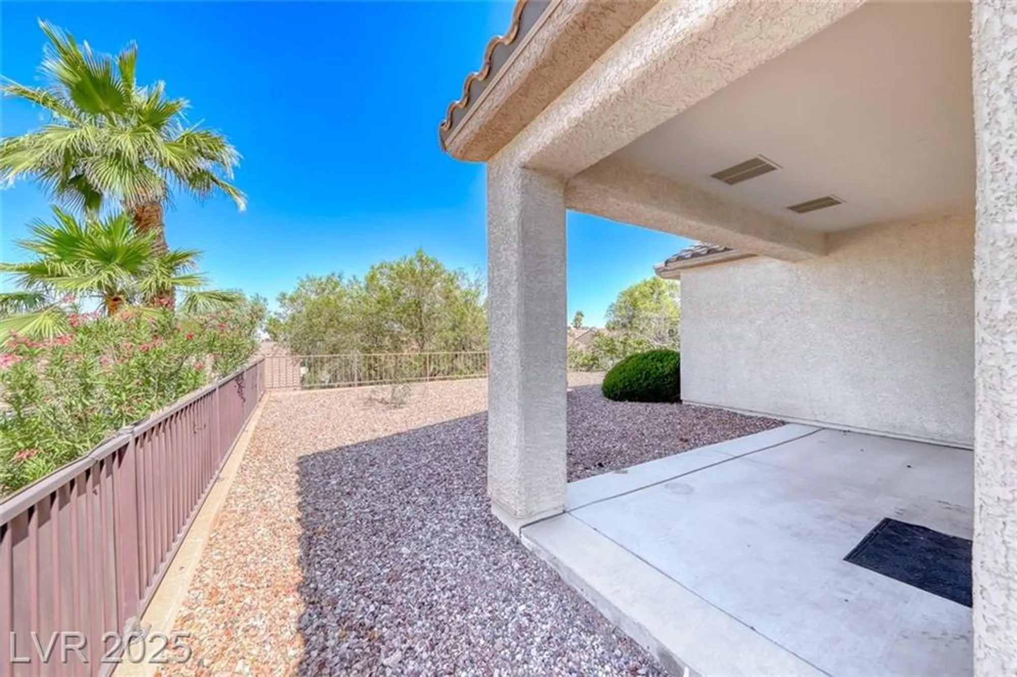 Property Slideshow image 31 of 50 | 2343 schaeffer hills dr, Henderson, NV, 89052