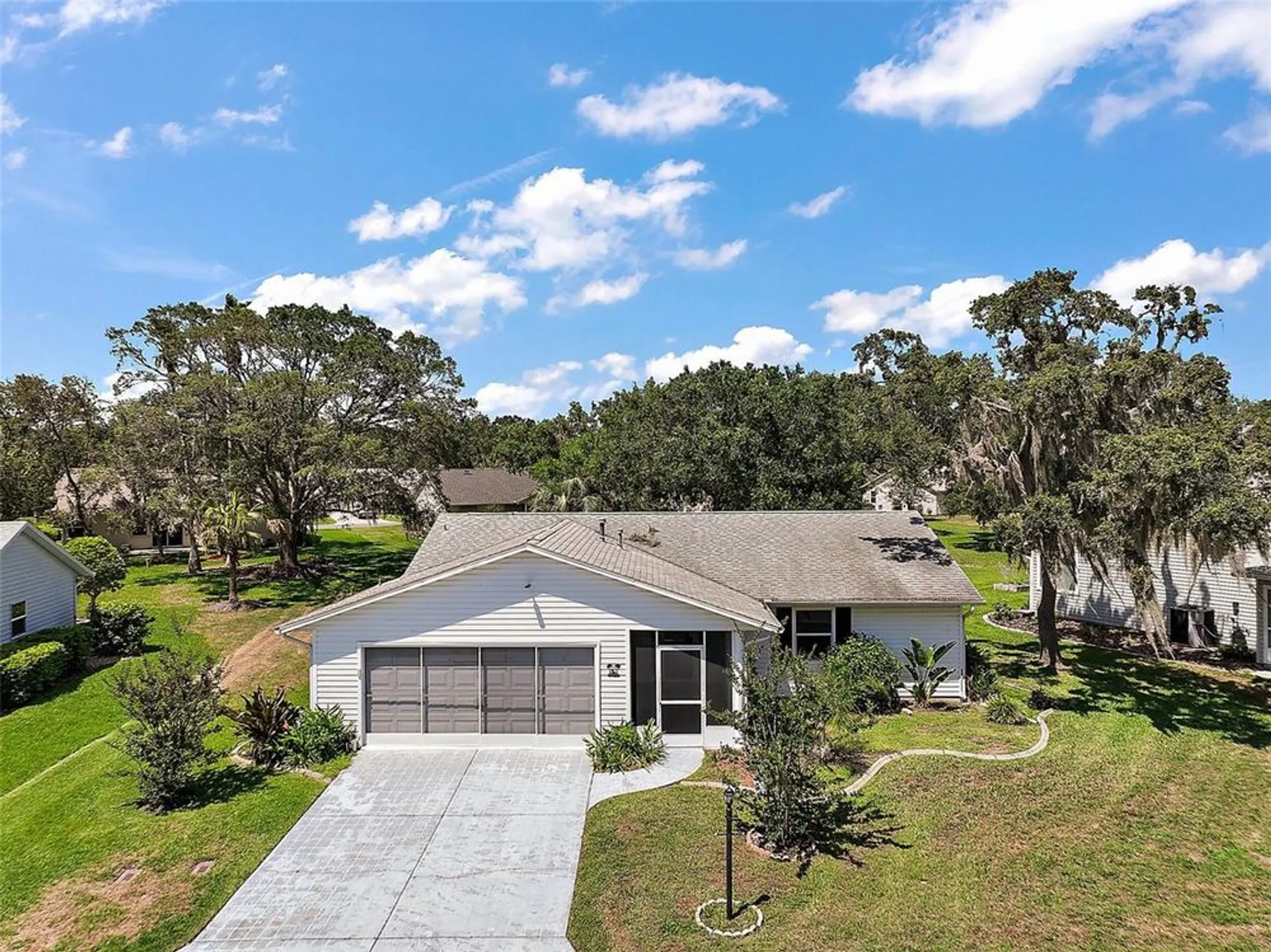 Property Slideshow image 36 of 41 | 5618 rosewall cir, Leesburg, FL, 34748