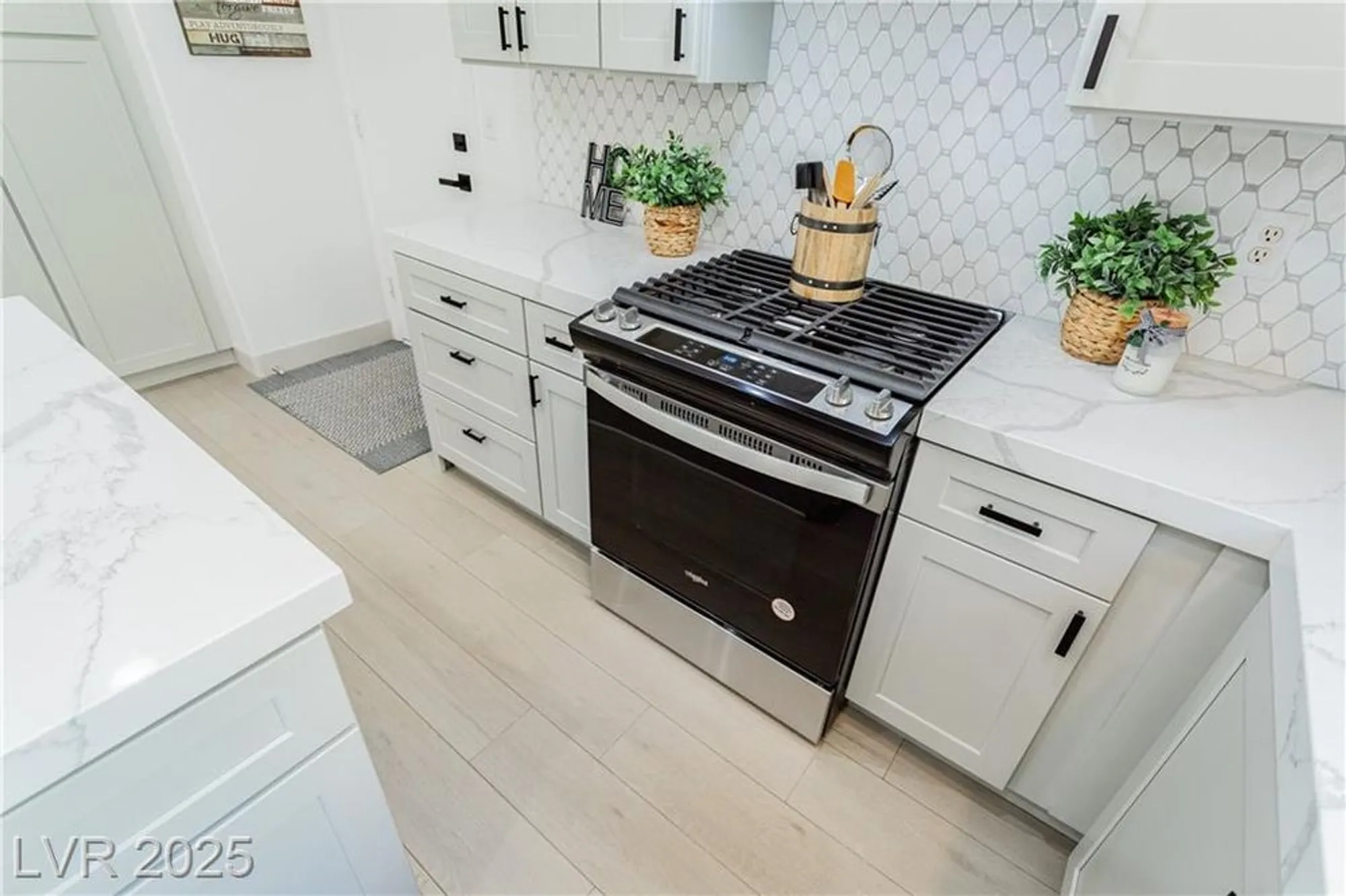 Property Slideshow image 32 of 72 | 2589 evansville ave, Henderson, NV, 89052