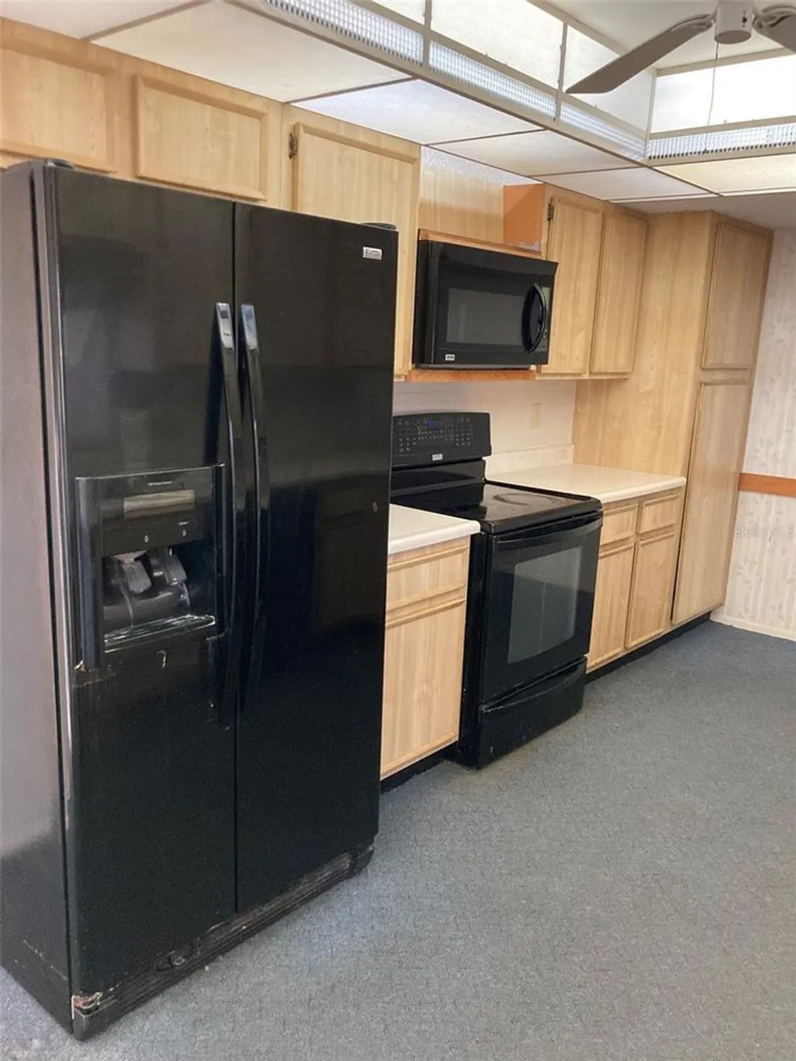 Property Slideshow image 7 of 52 | 8198 terrace garden dr n unit 211, St Petersburg, FL, 33709