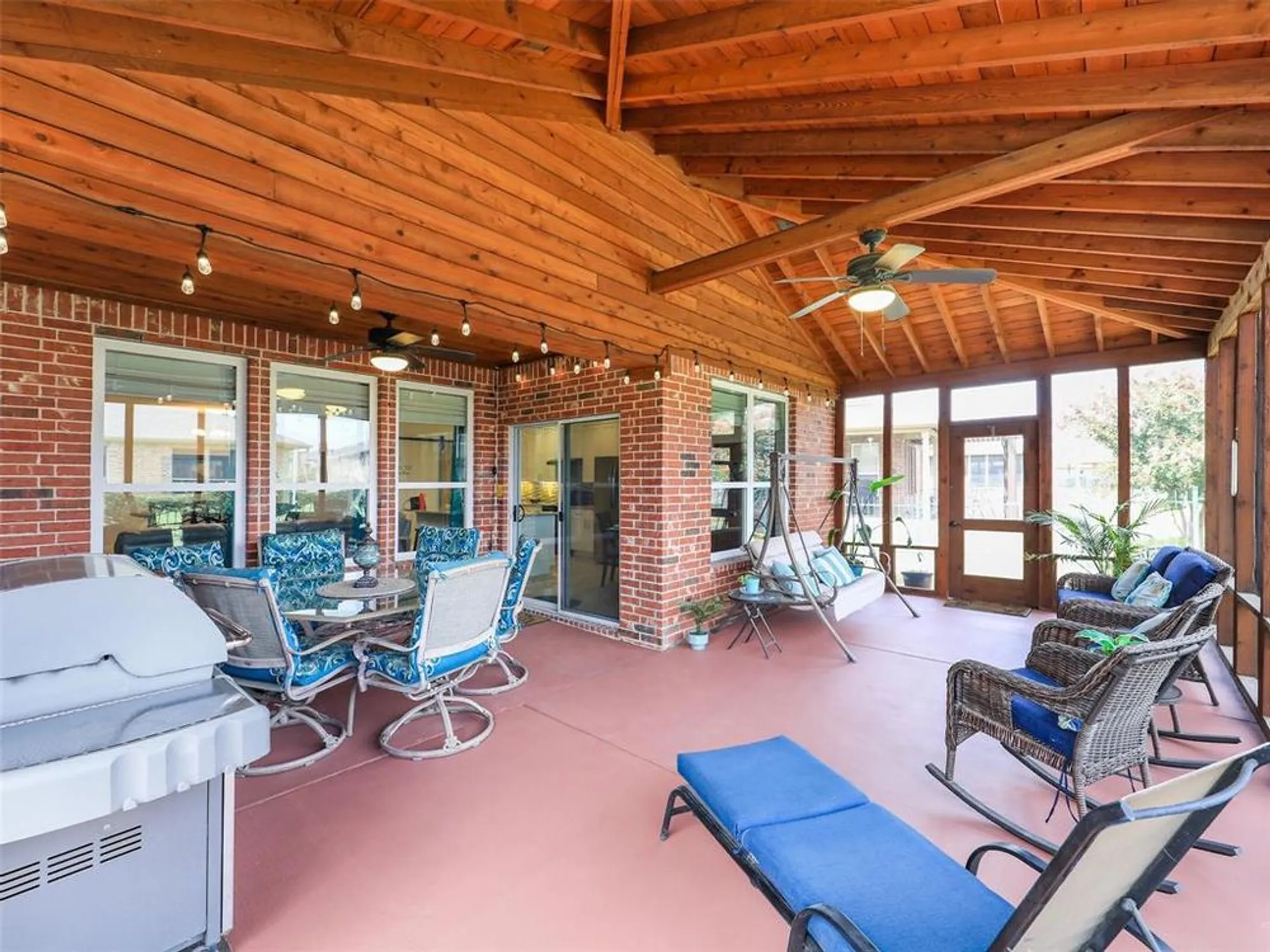 Property Slideshow image 31 of 37 | 6026 prairie bend ln, Frisco, TX, 75036