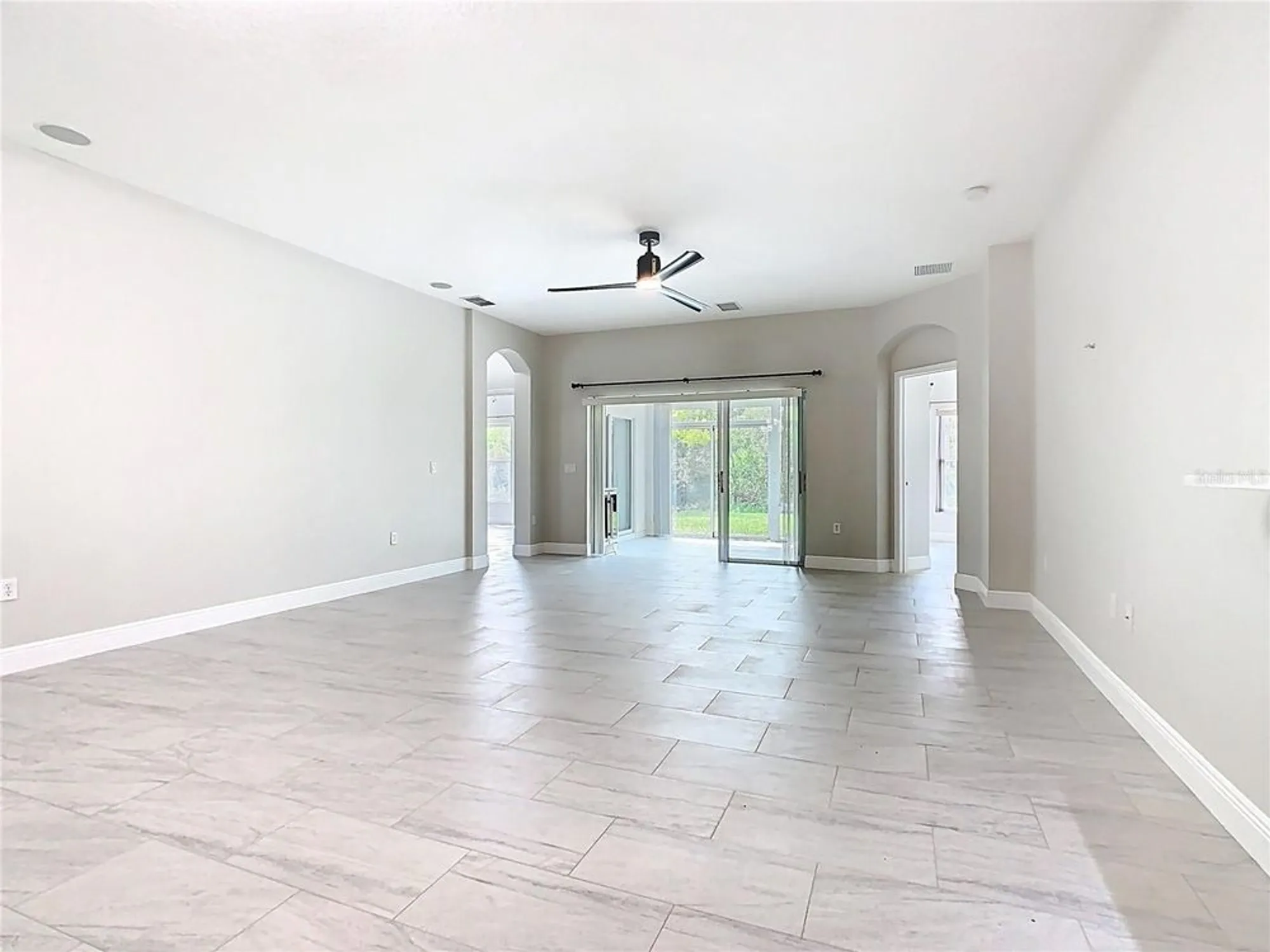 Property Slideshow image 8 of 81 | 531 barcelona dr, Poinciana, FL, 34759