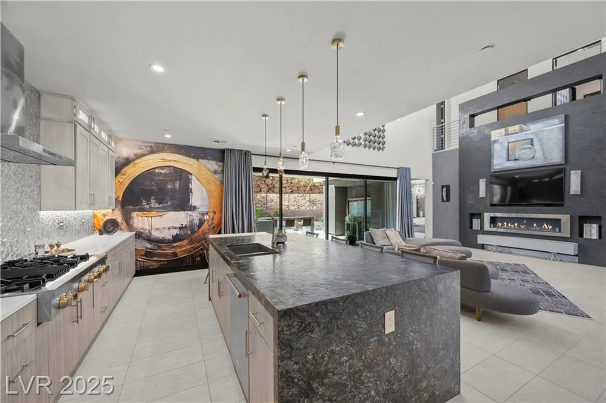 Property Slideshow image 26 of 99 | 5 highland cove ln, Henderson, NV, 89011