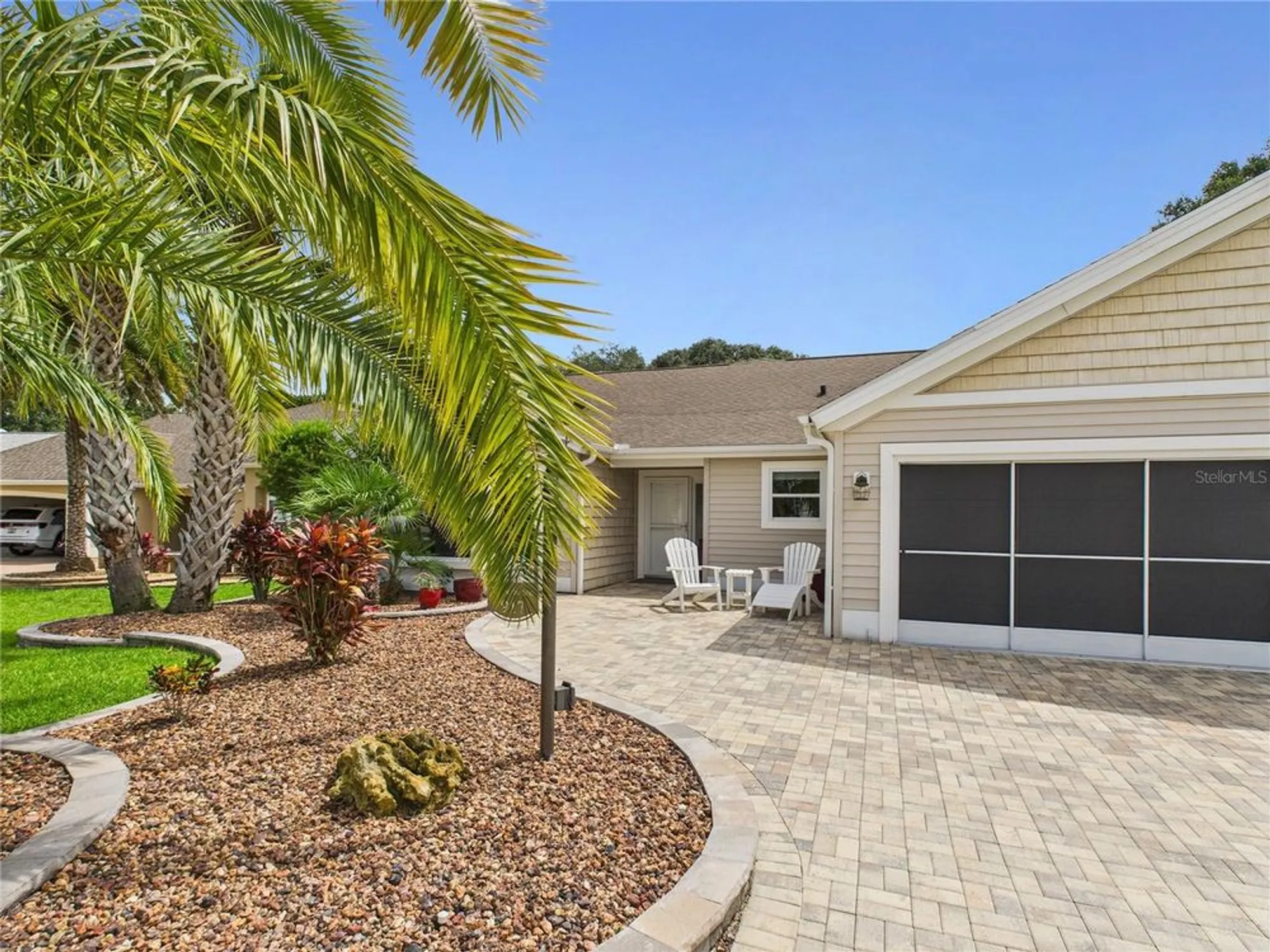 Property Slideshow image 2 of 38 | 917 ramos dr, The Villages, FL, 32159