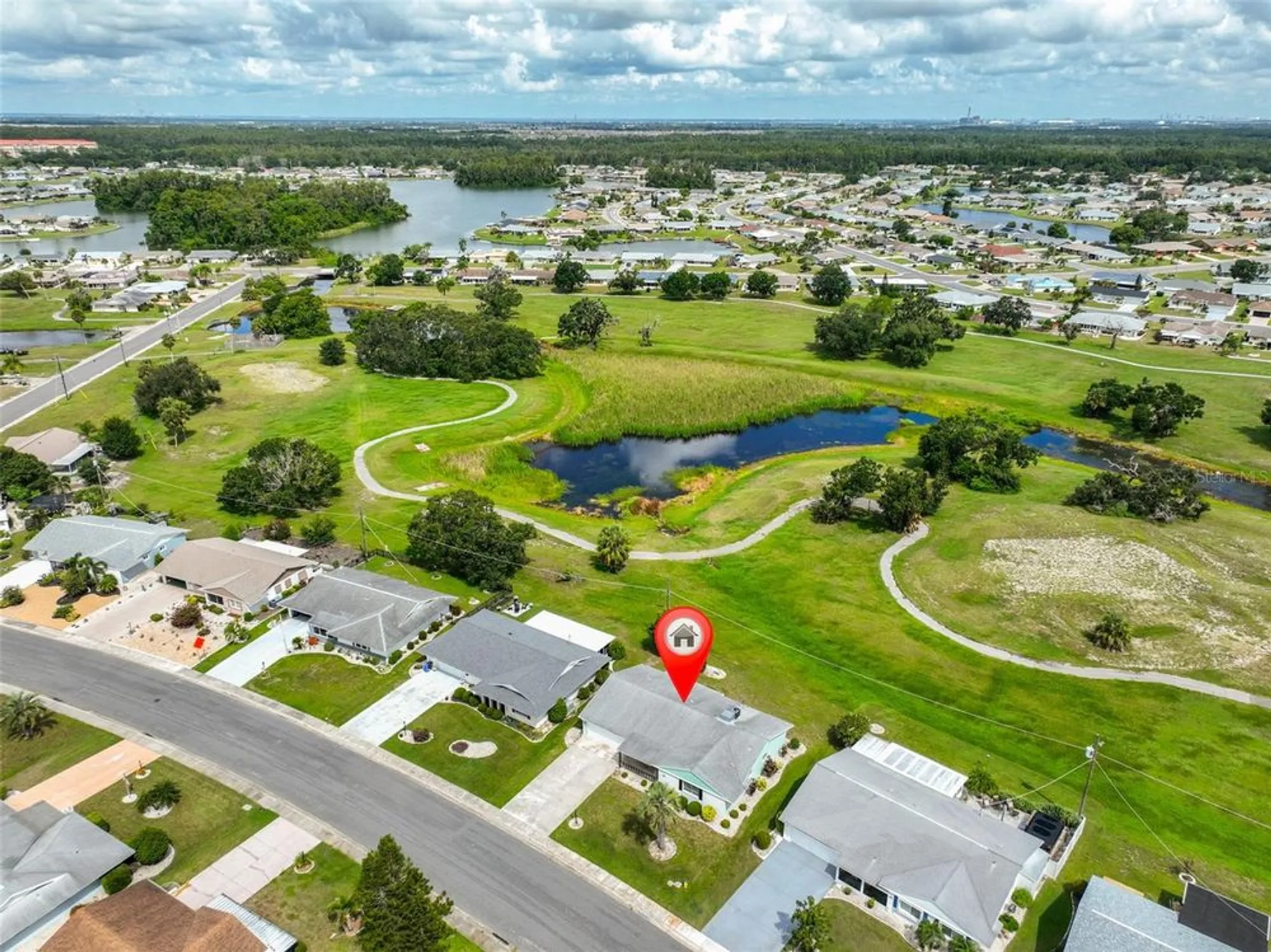 Property Slideshow image 31 of 41 | 823 fox hills dr, Sun City Center, FL, 33573