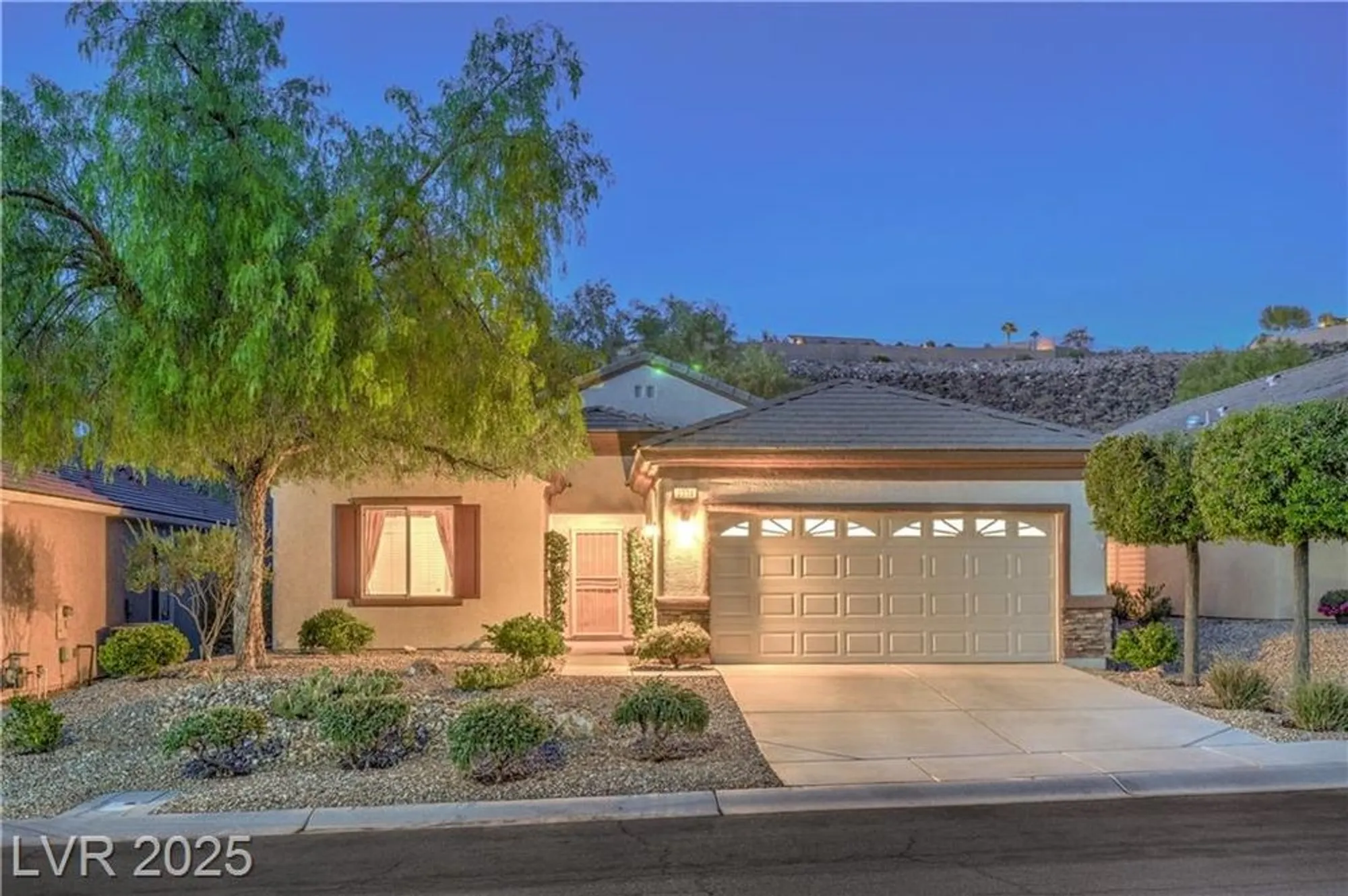 Property Slideshow image 1 of 42 | 2314 jada dr, Henderson, NV, 89044