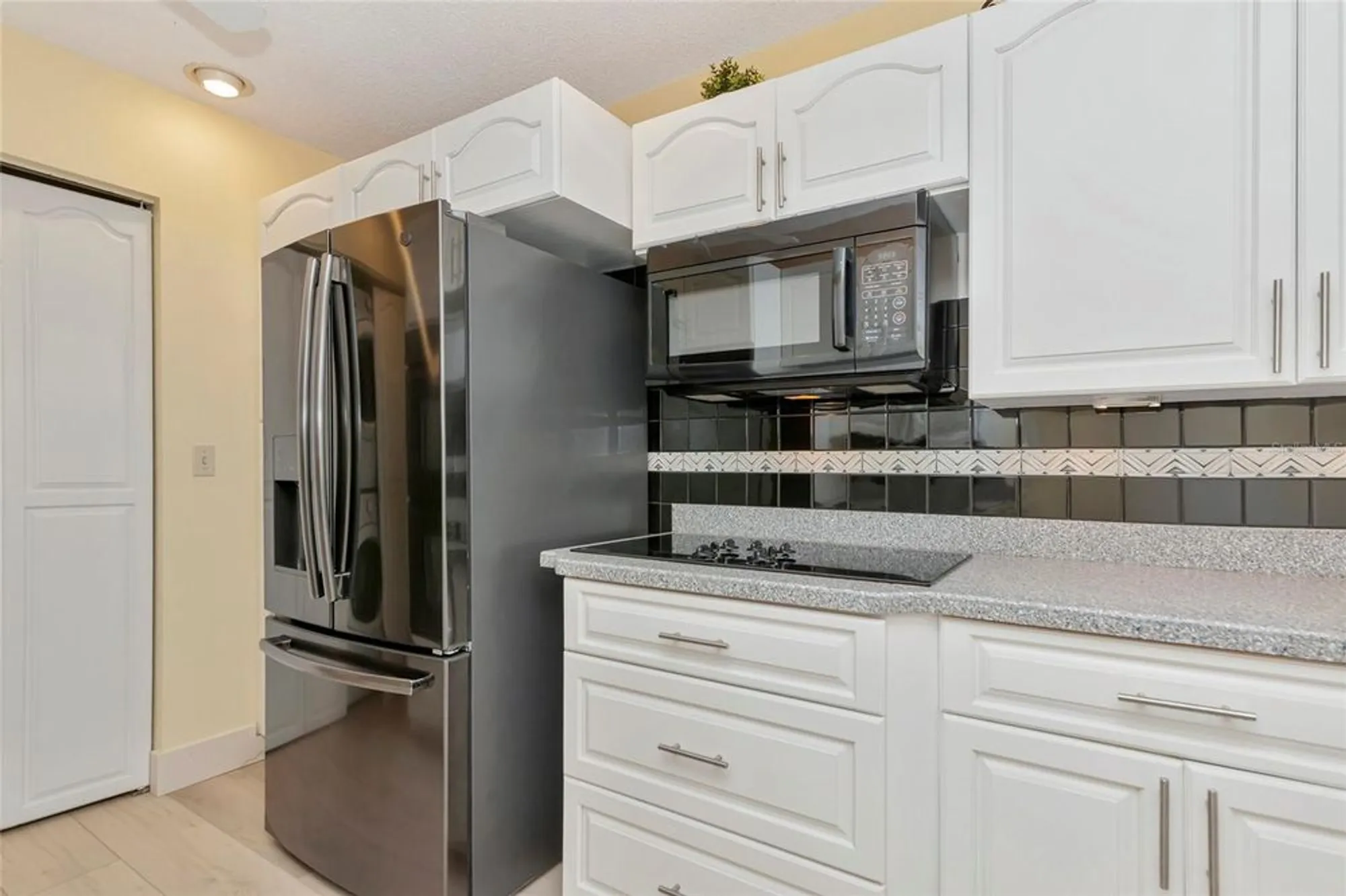 Property Slideshow image 11 of 63 | 515 woodstork cir, Bradenton, FL, 34209