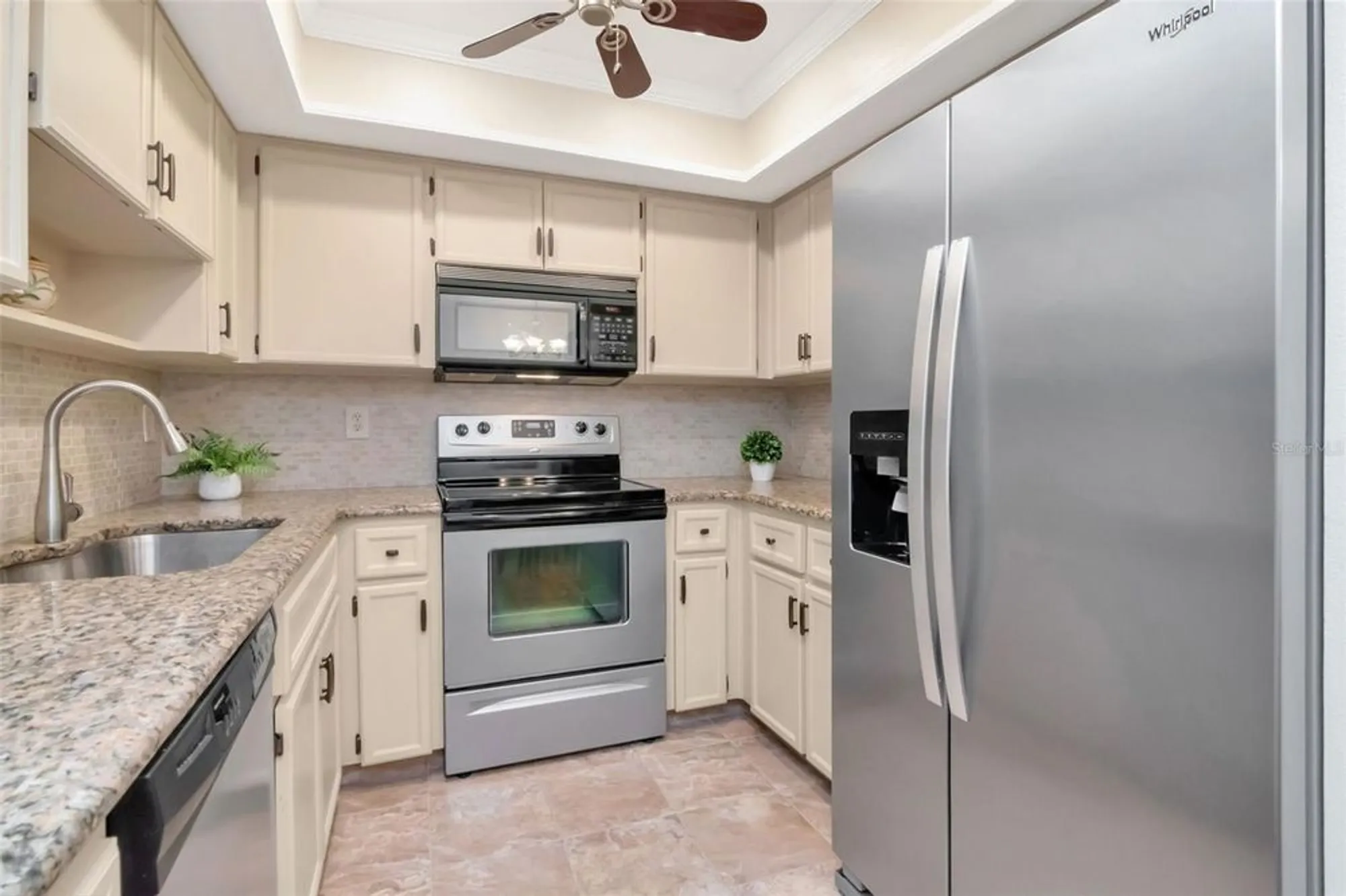 Property Slideshow image 19 of 55 | 2281 shelly dr d, Palm Harbor, FL, 34684