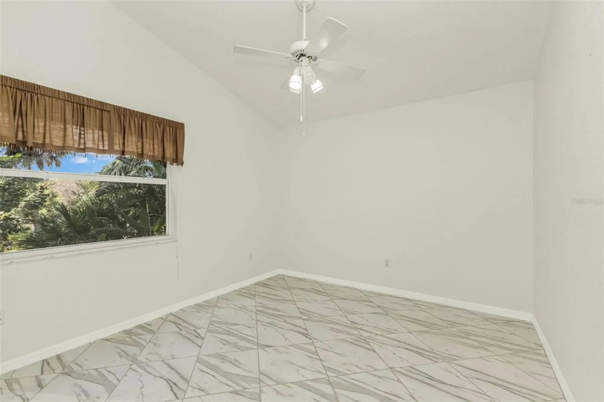 Property Slideshow image 33 of 83 | 14301 bridgeview ln, Port Charlotte, FL, 33953