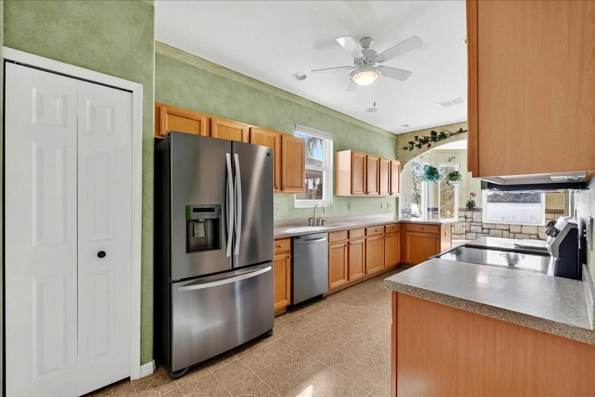 Property Slideshow image 19 of 53 | 4220 windchime ln, Lakeland, FL, 33811