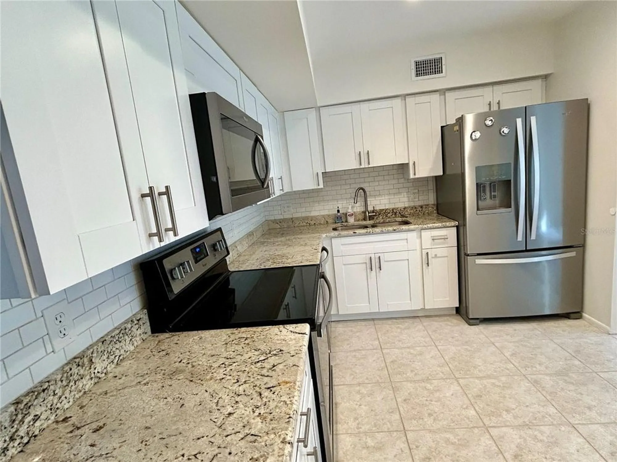 Property Slideshow image 8 of 54 | 2070 world parkway blvd apt 36, Clearwater, FL, 33763