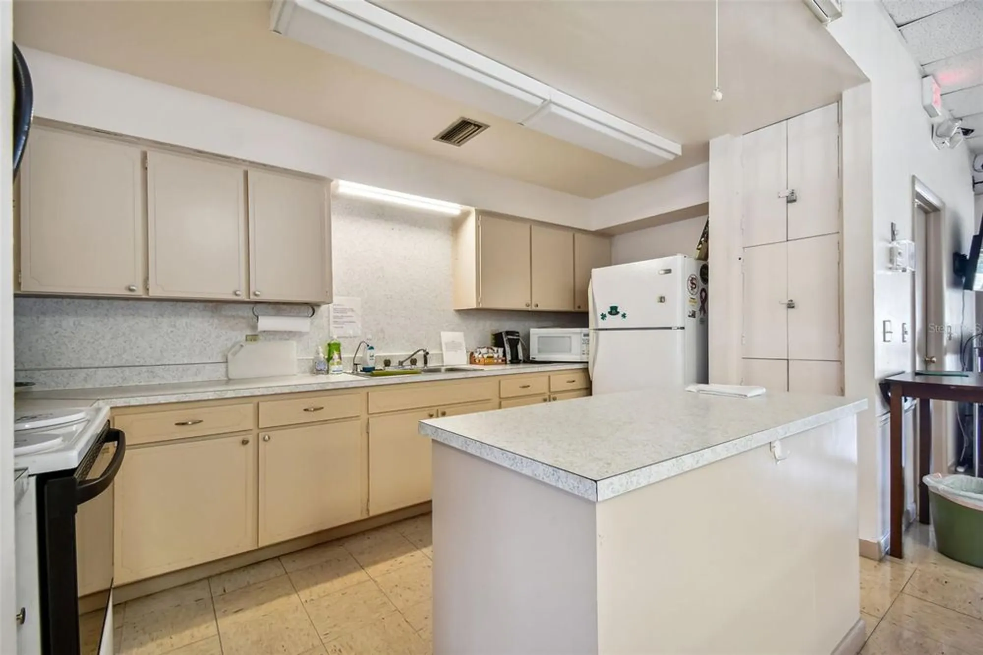 Property Slideshow image 42 of 51 | 8472 68th way, Pinellas Park, FL, 33781