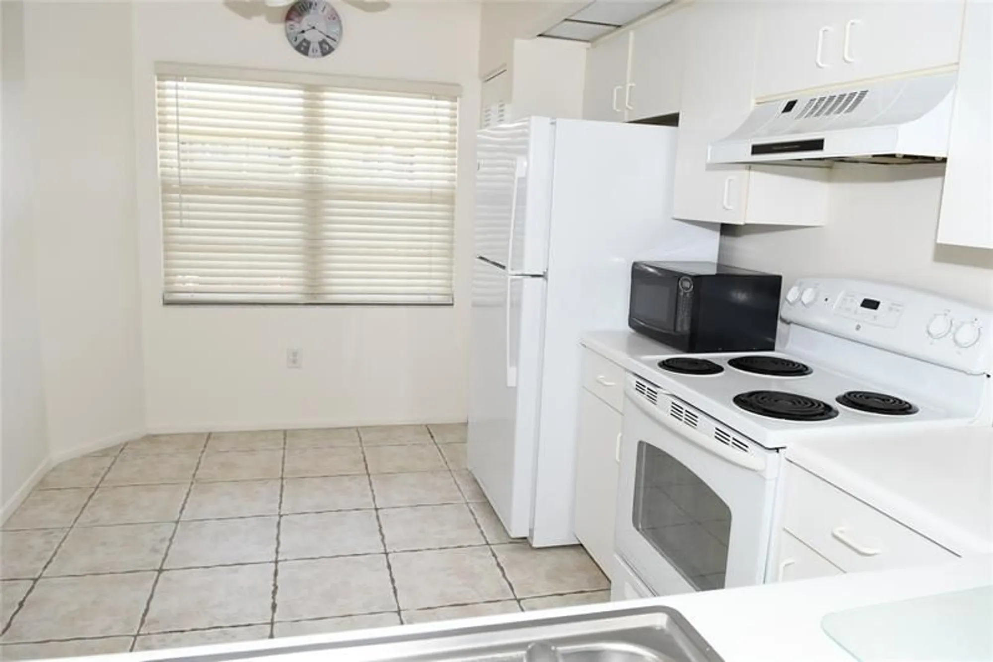 Property Slideshow image 11 of 26 | 1501 sw 131st way apt 304, Pembroke Pines, FL, 33027